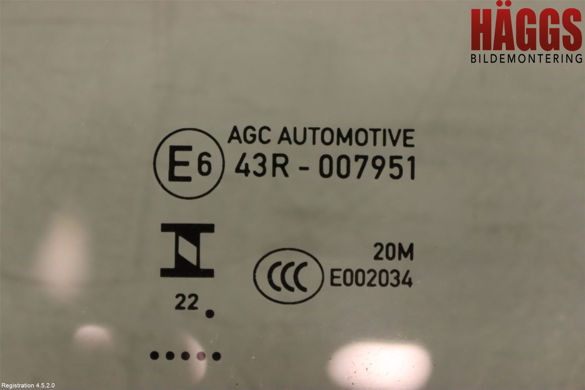 Peugeot 2008/E-2008 20- Dörruta Fram Vänster