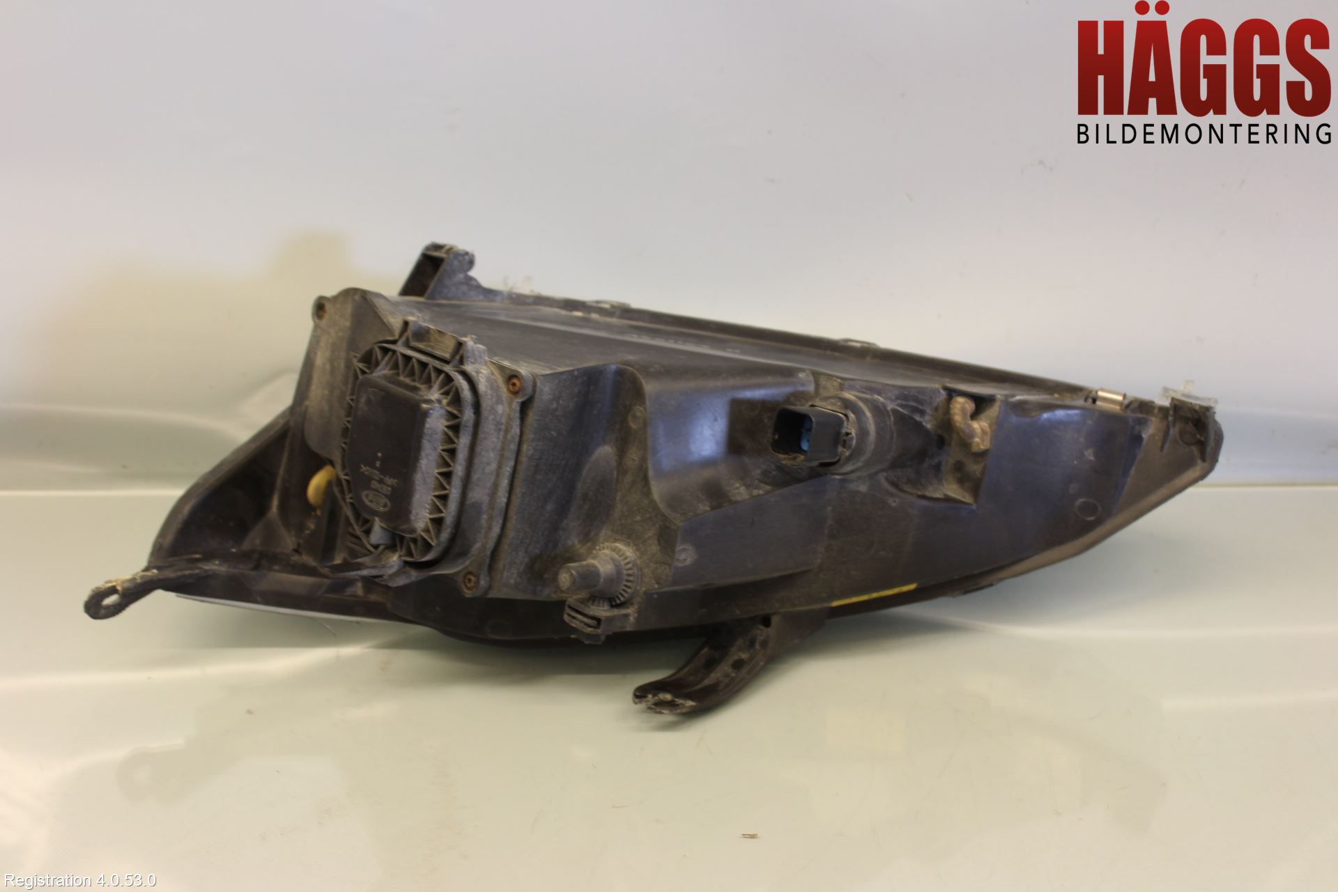 Ford FOCUS     99-04 Strålkastare Höger