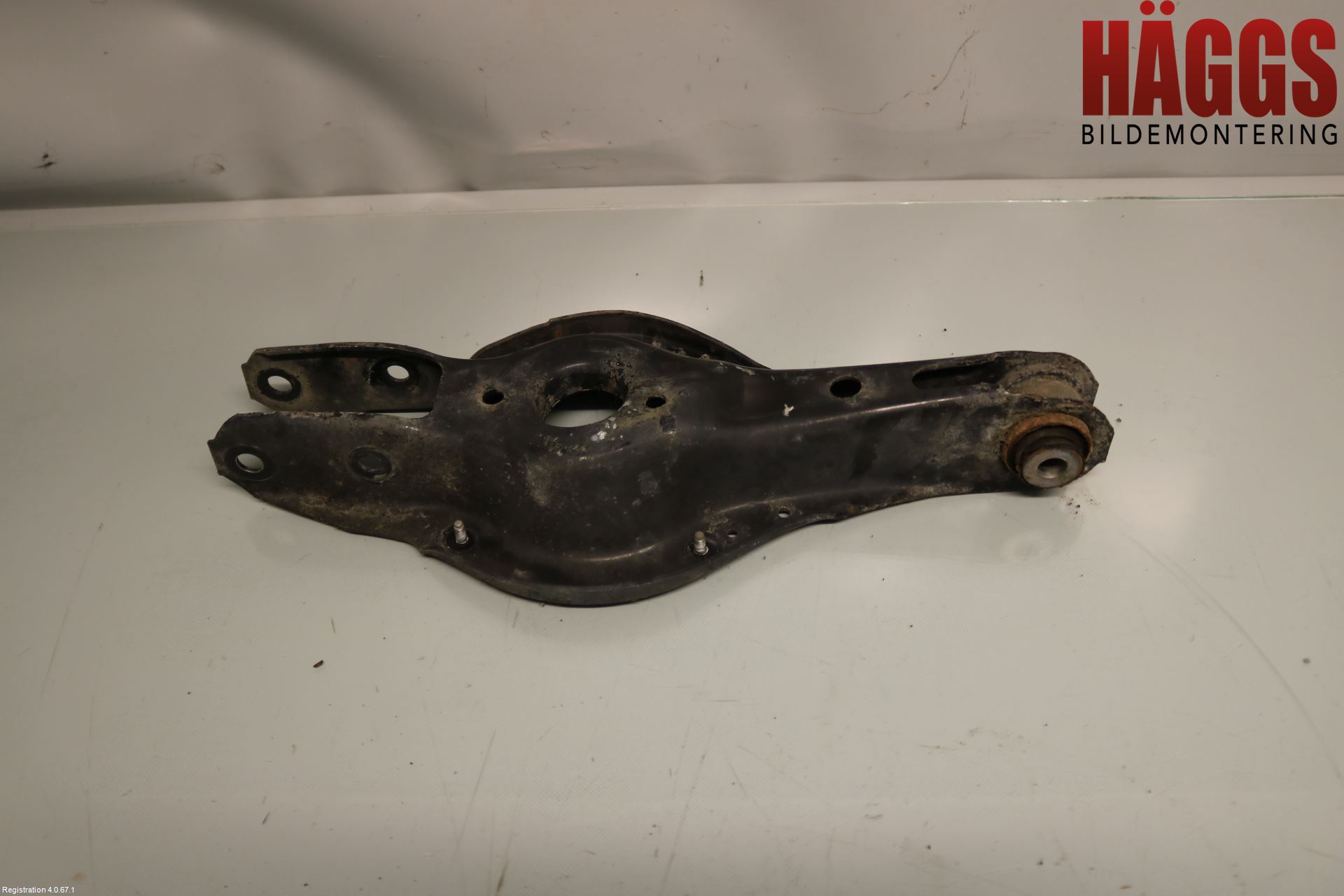BMW 3 F30/F31/F80 12-19 Bärarm Bak Höger