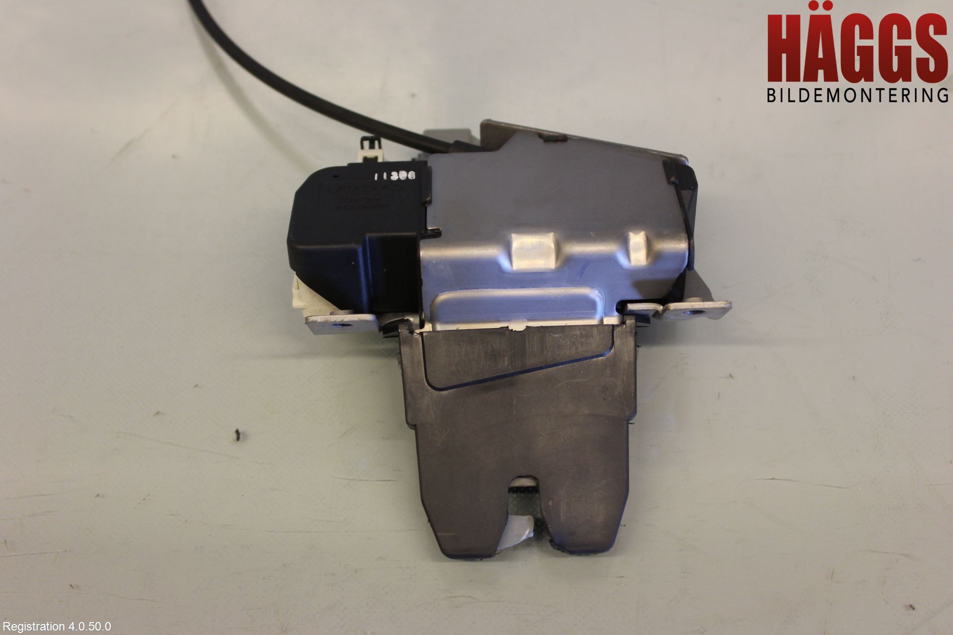 BMW X1 E84 10-15 Låskista Baklucka