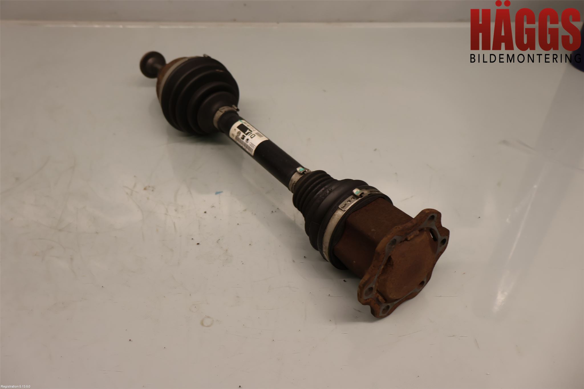 Audi A4/S4 08-11 Drivaxel Fram Vänster