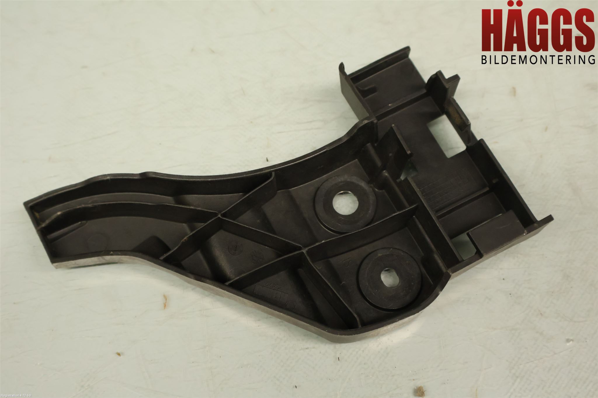 Audi A3/S3 8V 13-20 Stötfångarfäste Bak Vä