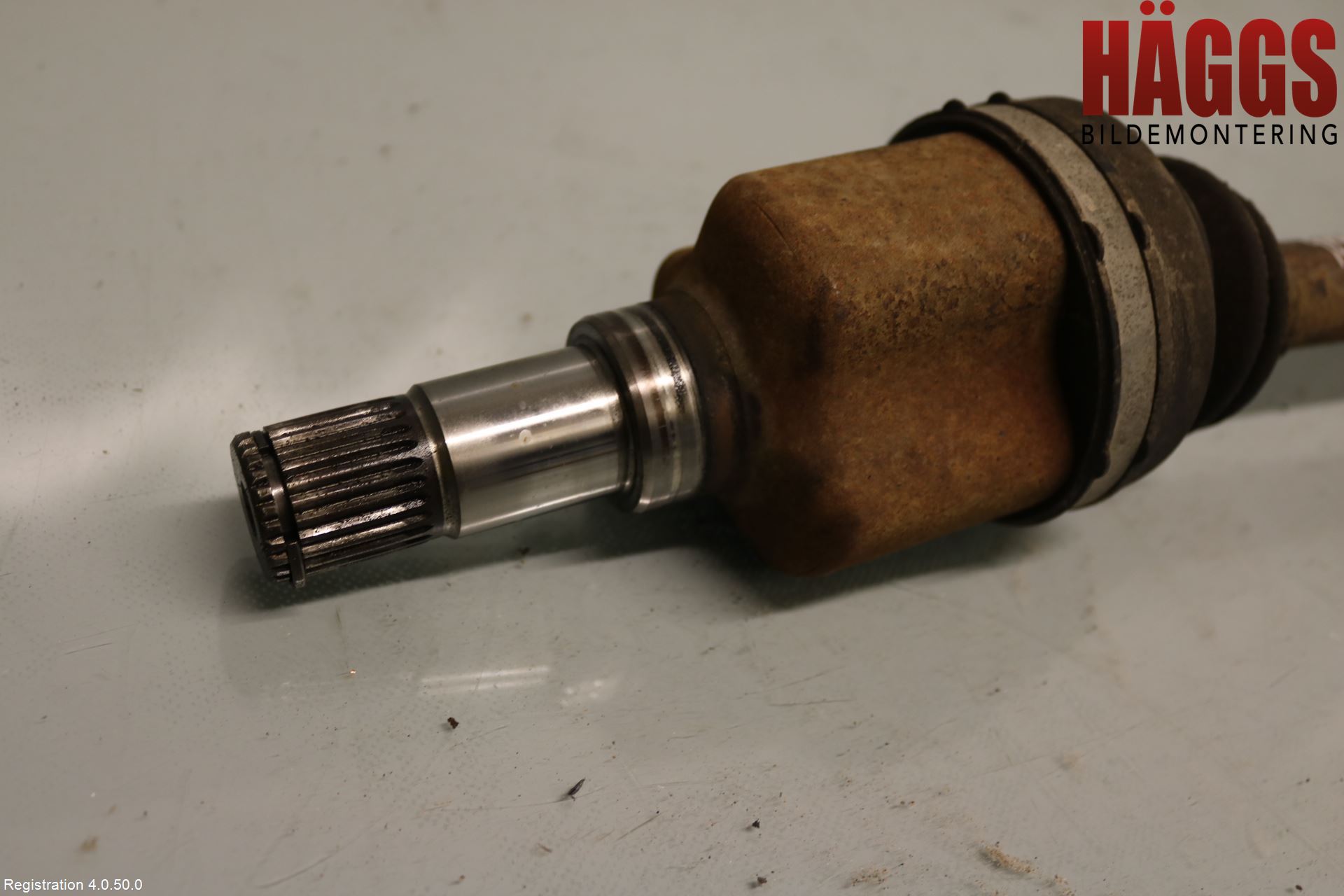 Volvo V50 08-12 Drivaxel Fram Vänster