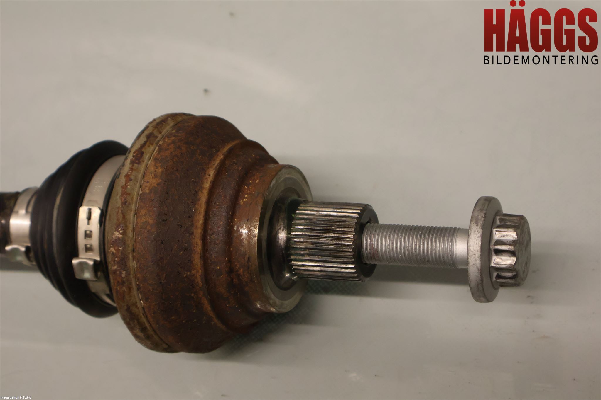 Volkswagen VW ID.5 22- Drivaxel Bak Höger