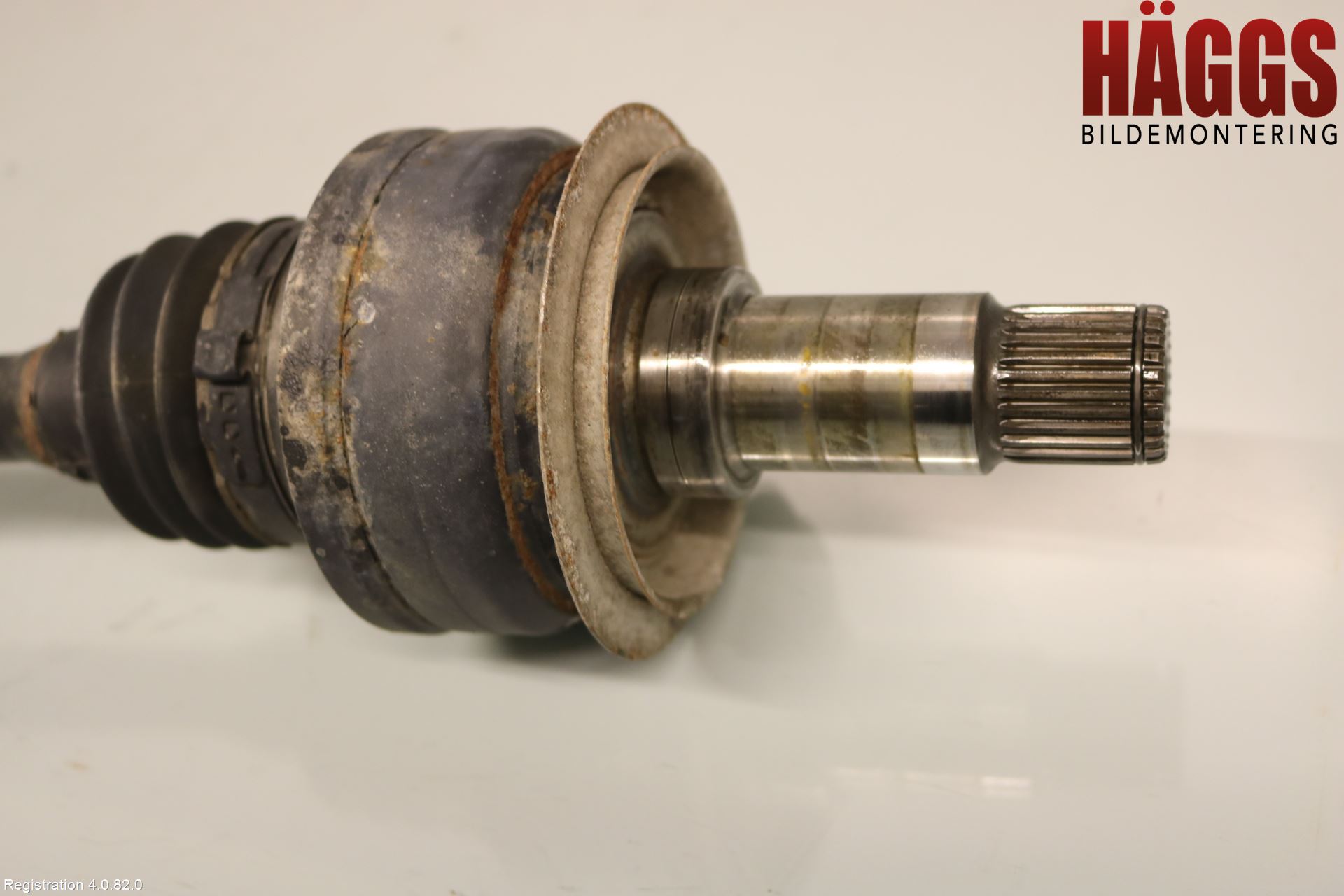 Mercedes-Benz MB E-KLASS (W212) 09-16 Drivaxel Bak Vänster