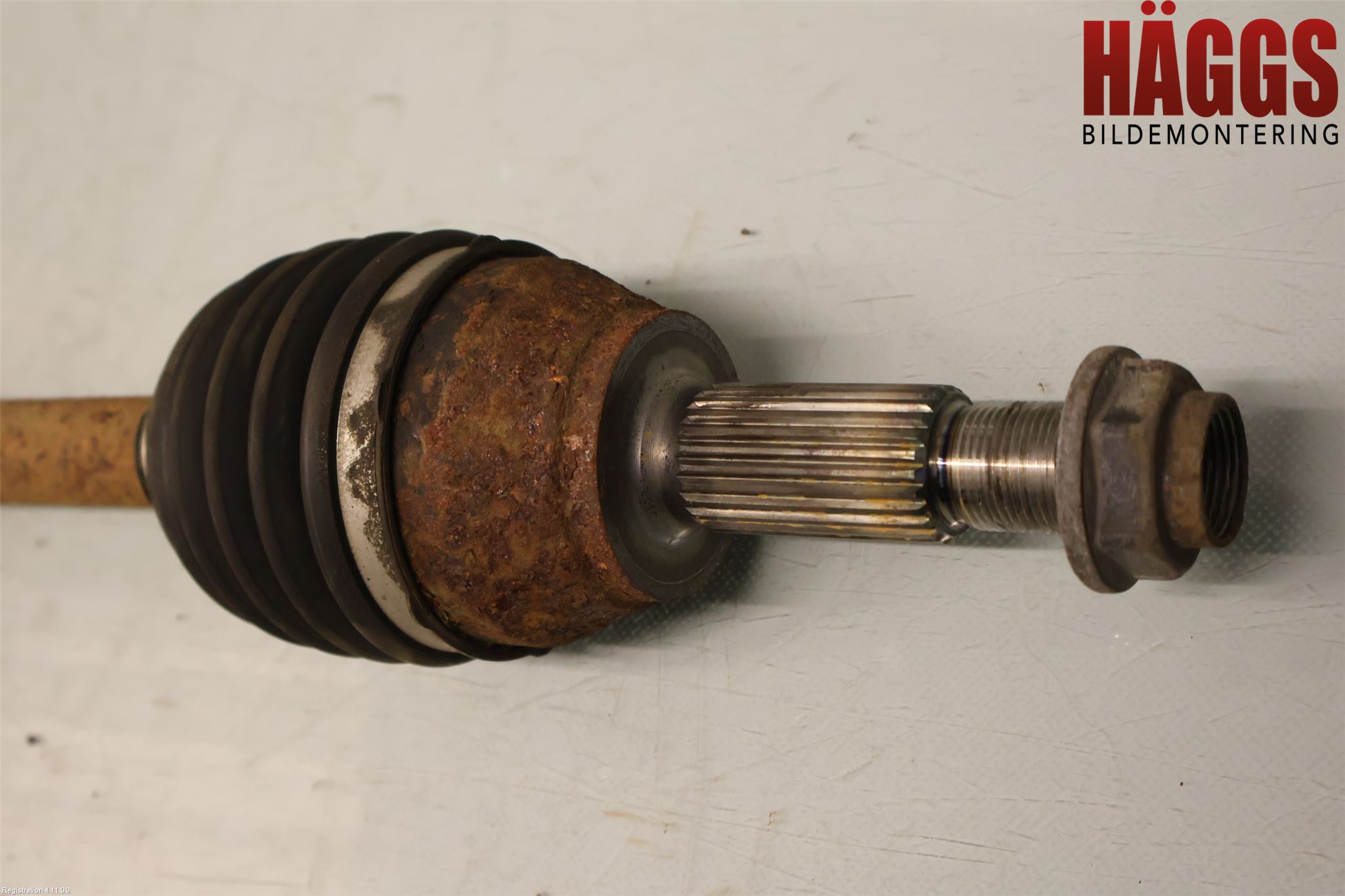 Ford FIESTA 13-17 Drivaxel Fram Vänster