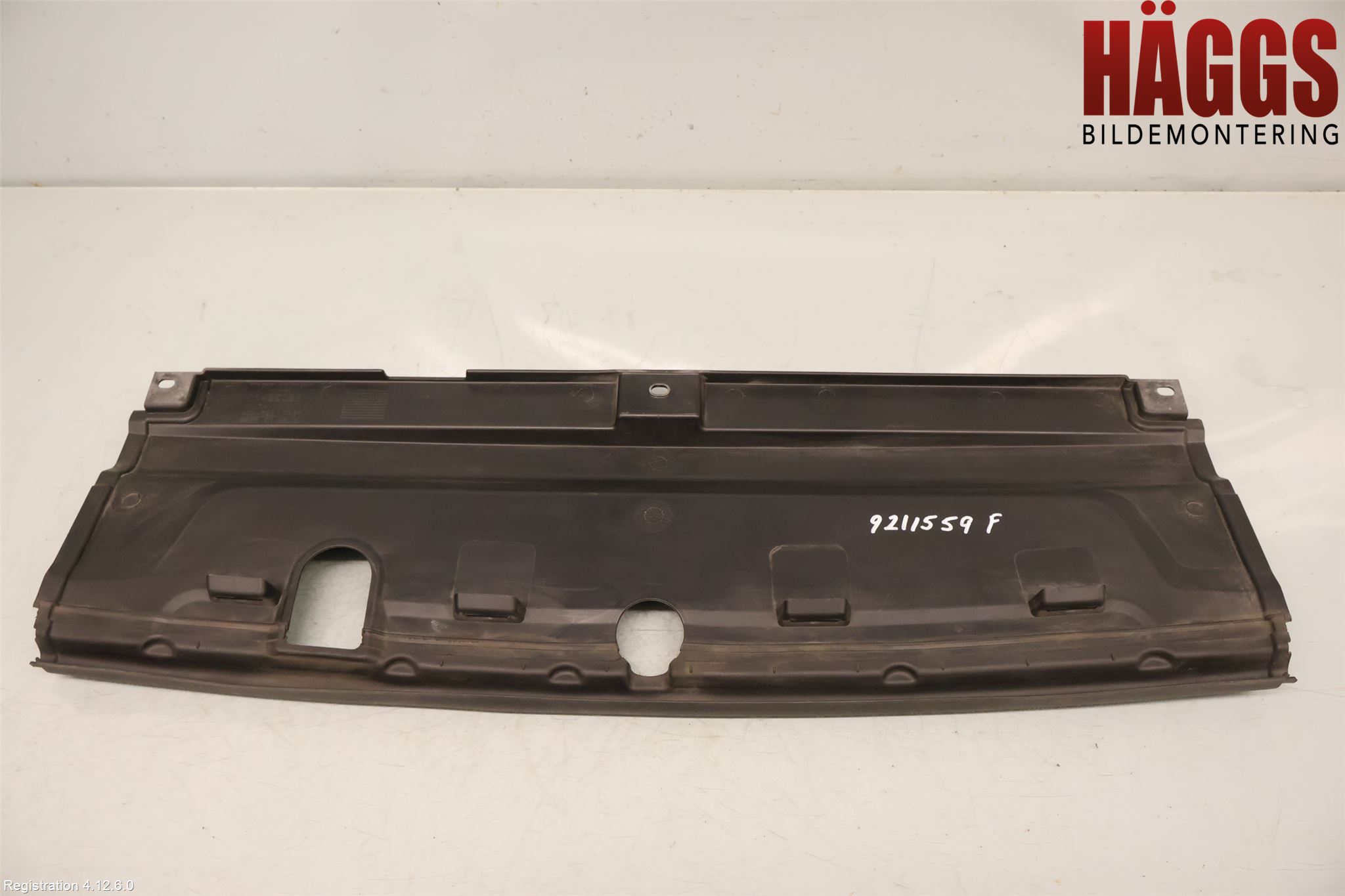 Volvo V90 17->> Täckplast Front