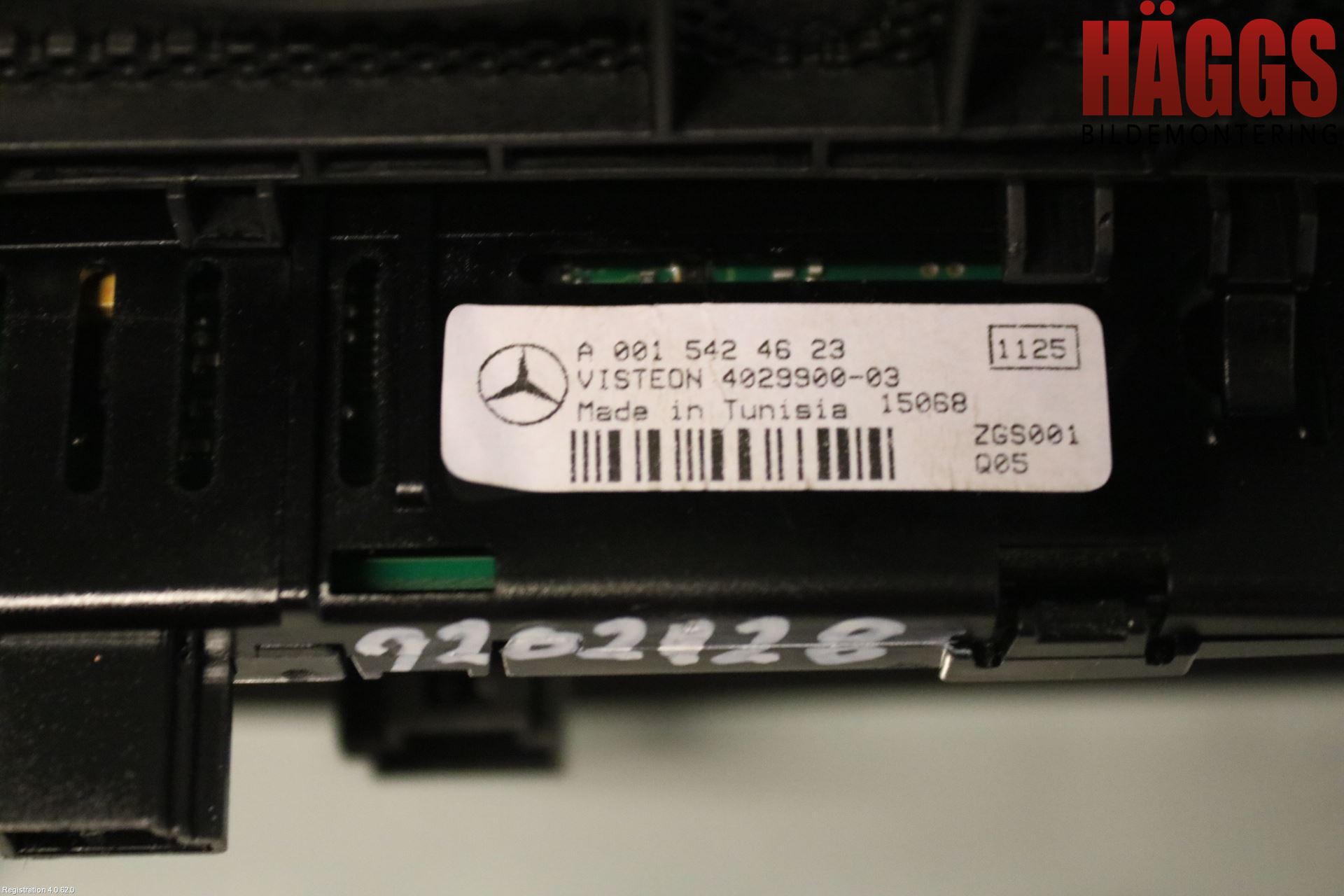 Mercedes-Benz MB E-KLASS (W212) 09-16 Kontrolldisplay