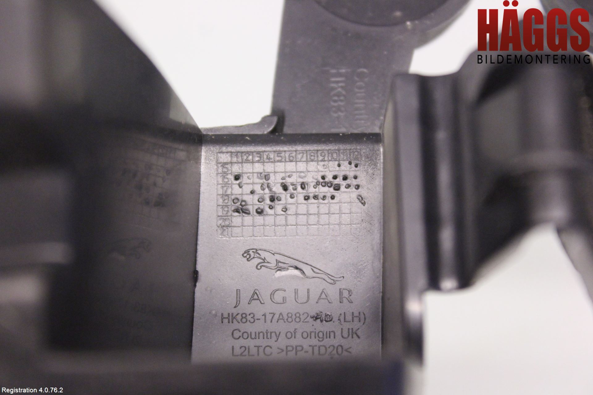 Jaguar F-PACE Stötfångarfäste Bak Vä