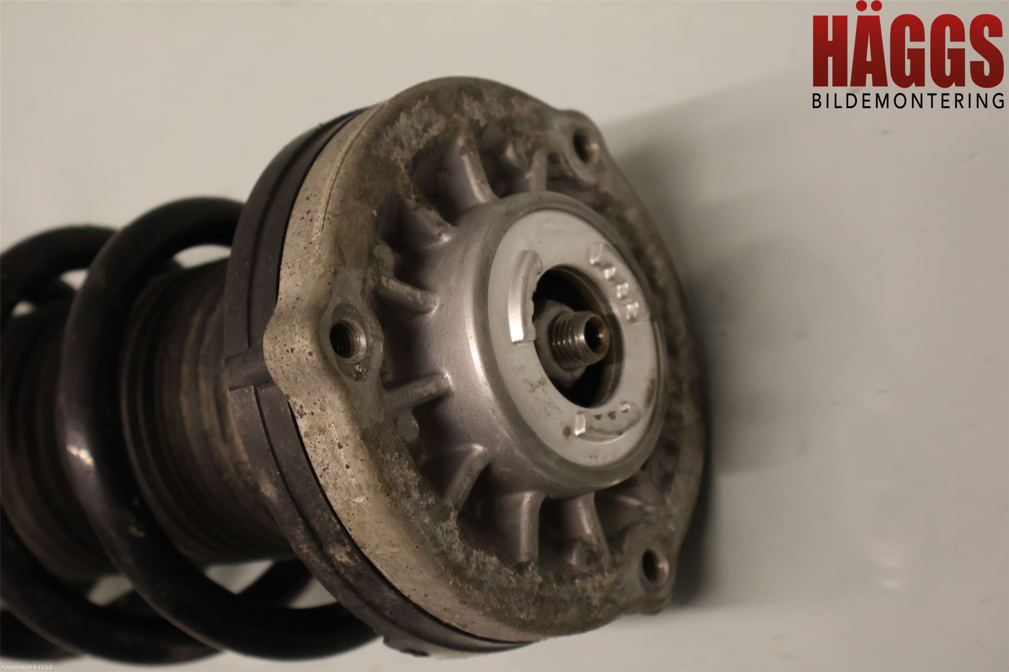 BMW 5 G30/G31/F90 17-23 Fjäderben Fram Höger