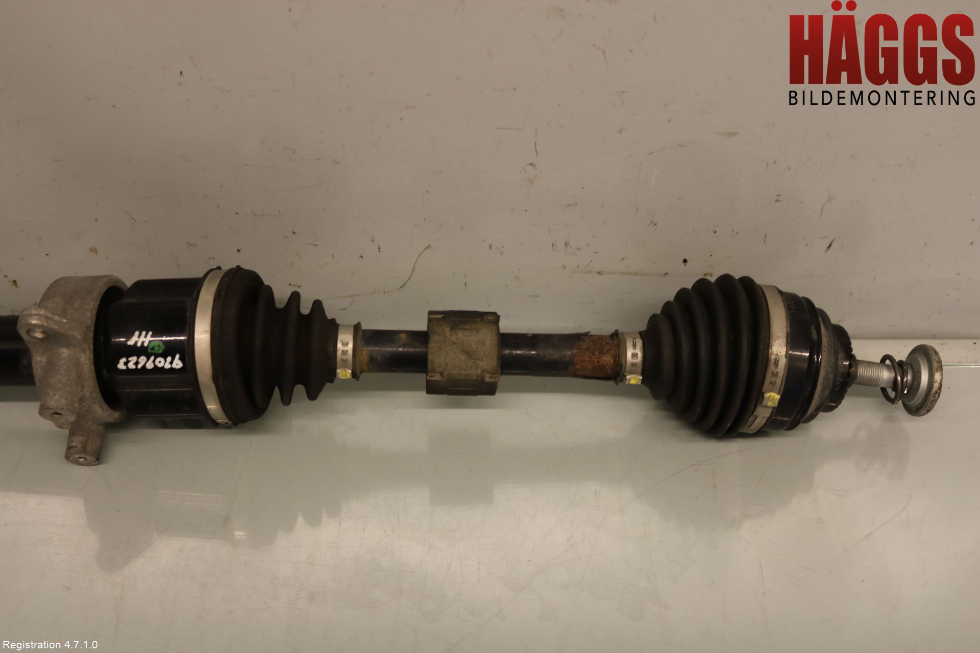 Mini COOPER CLUBMAN F54 16- Drivaxel Fram Höger