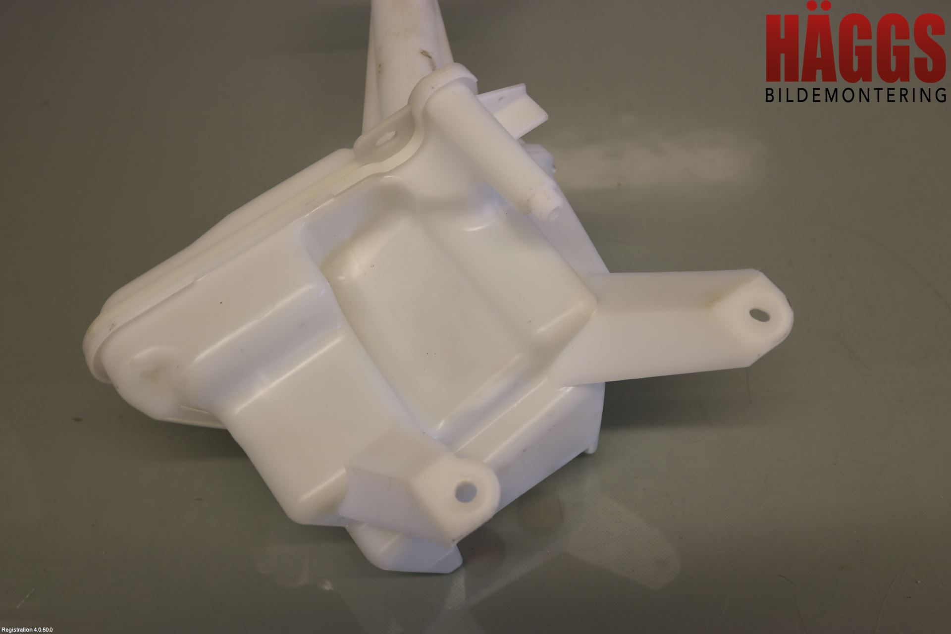 Toyota YARIS XP130 15-20 Spolartank Vindruta