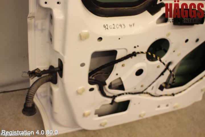 Ford TRANSIT CONNECT 03-08 Dörr Fram Höger