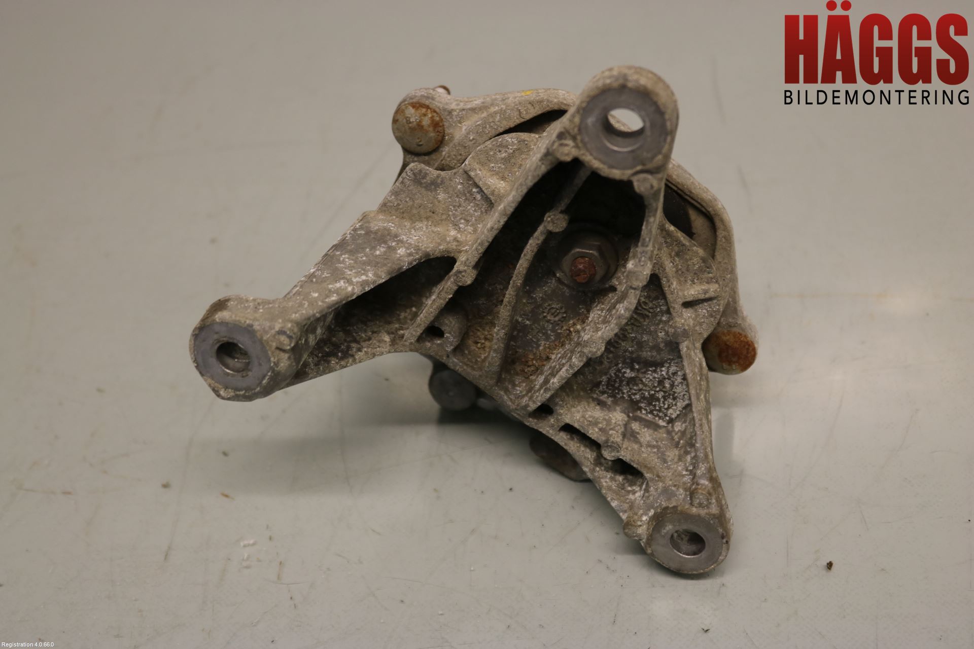 Audi A4/S4 08-11 Växellådsfäste