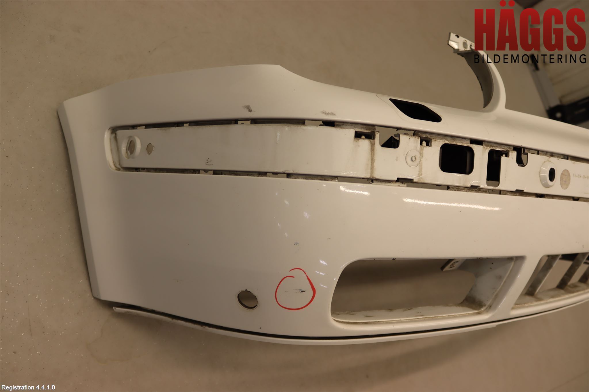 Volkswagen VW GOLF IV 98-06 Stötfångarbeklädnad Fram
