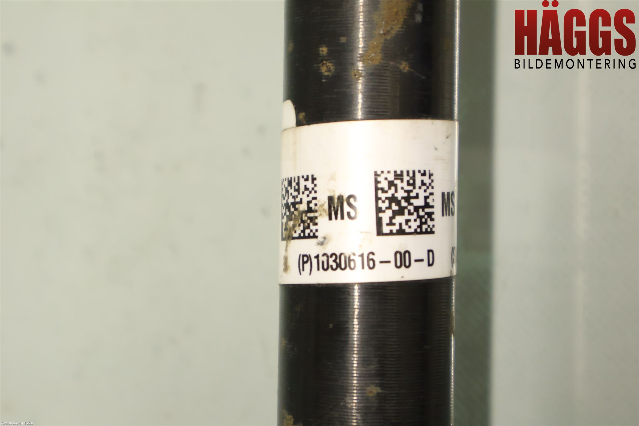 Tesla MODEL S 13- Drivaxel Fram Höger
