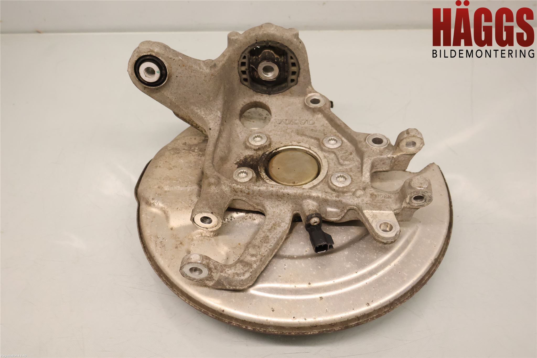 Volvo V60 19- Hjullagerhus-Spindel Hö B