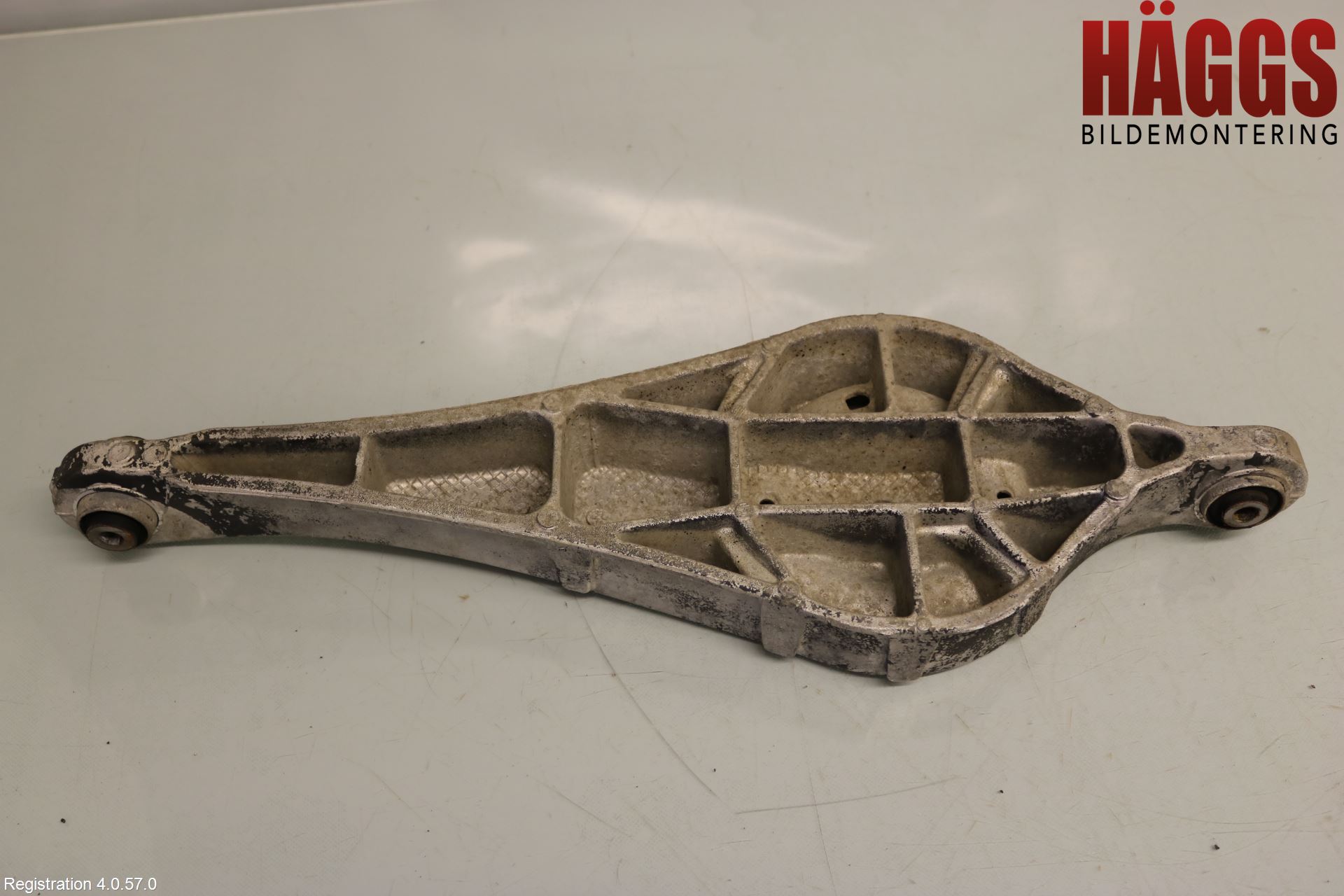 Volvo XC60 09-13 Bärarm Bak Vänster