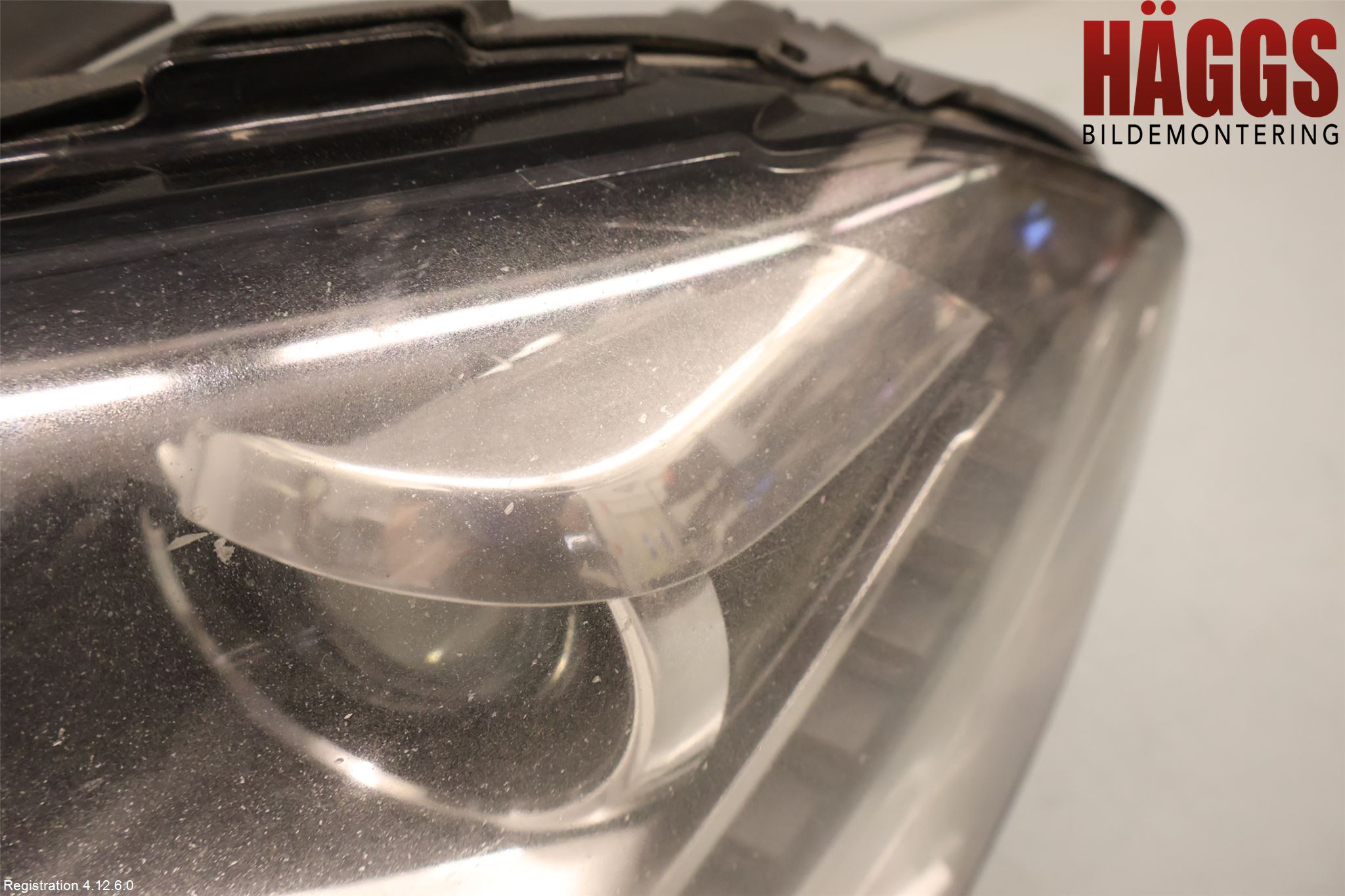 Volkswagen VW PASSAT 11-14 Strålkastare Vänster