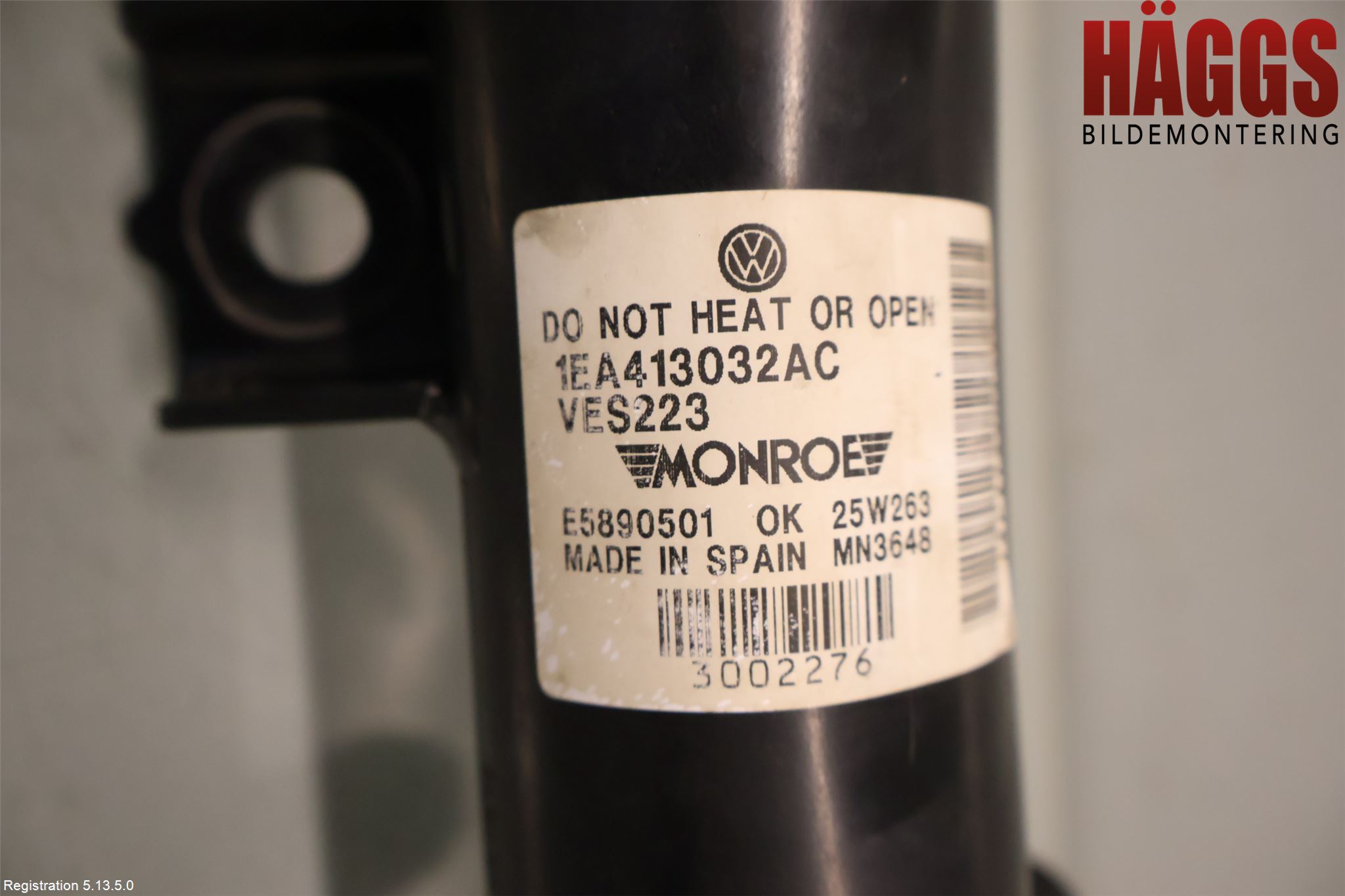 Volkswagen VW ID.5 22- Fjäderben Fram Höger