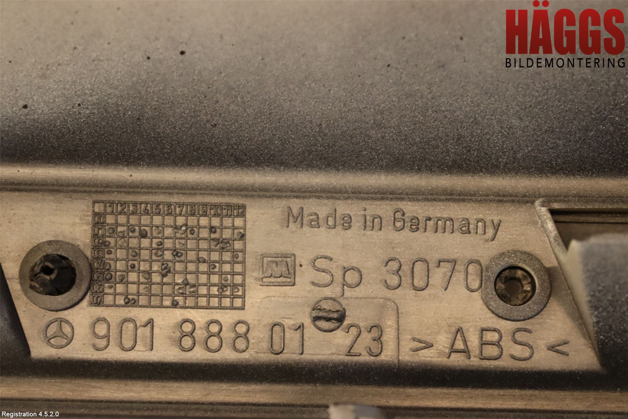 Mercedes-Benz MB SPRINTER(W901-905) -07 Grill Komp