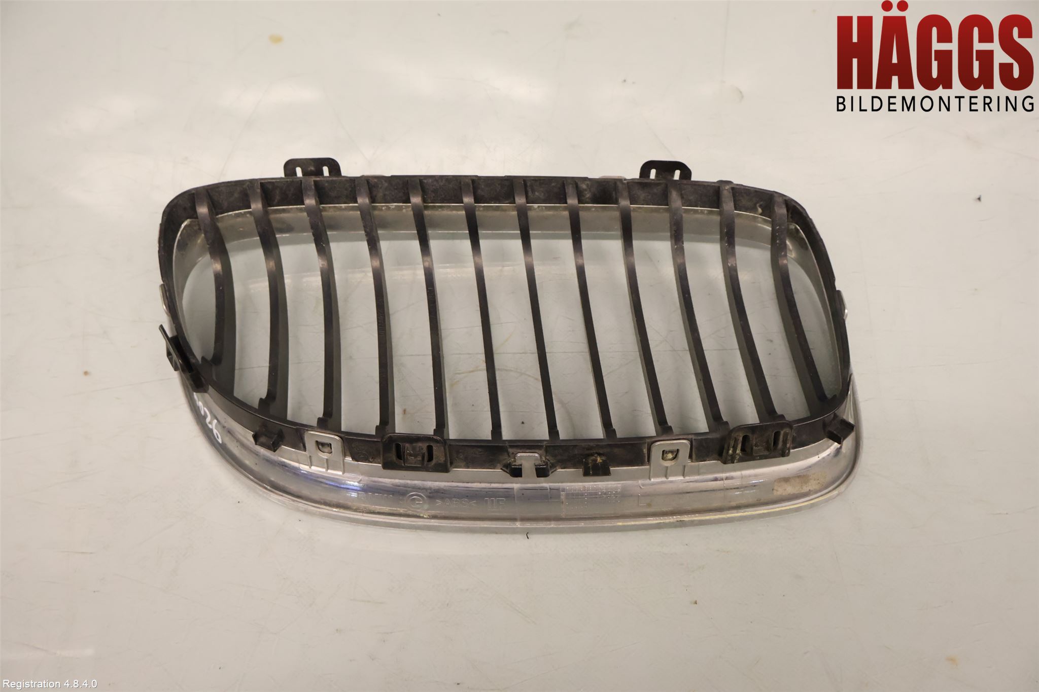 BMW 3 E90/91 SED/TOU 05-12 Grilldel Vänster