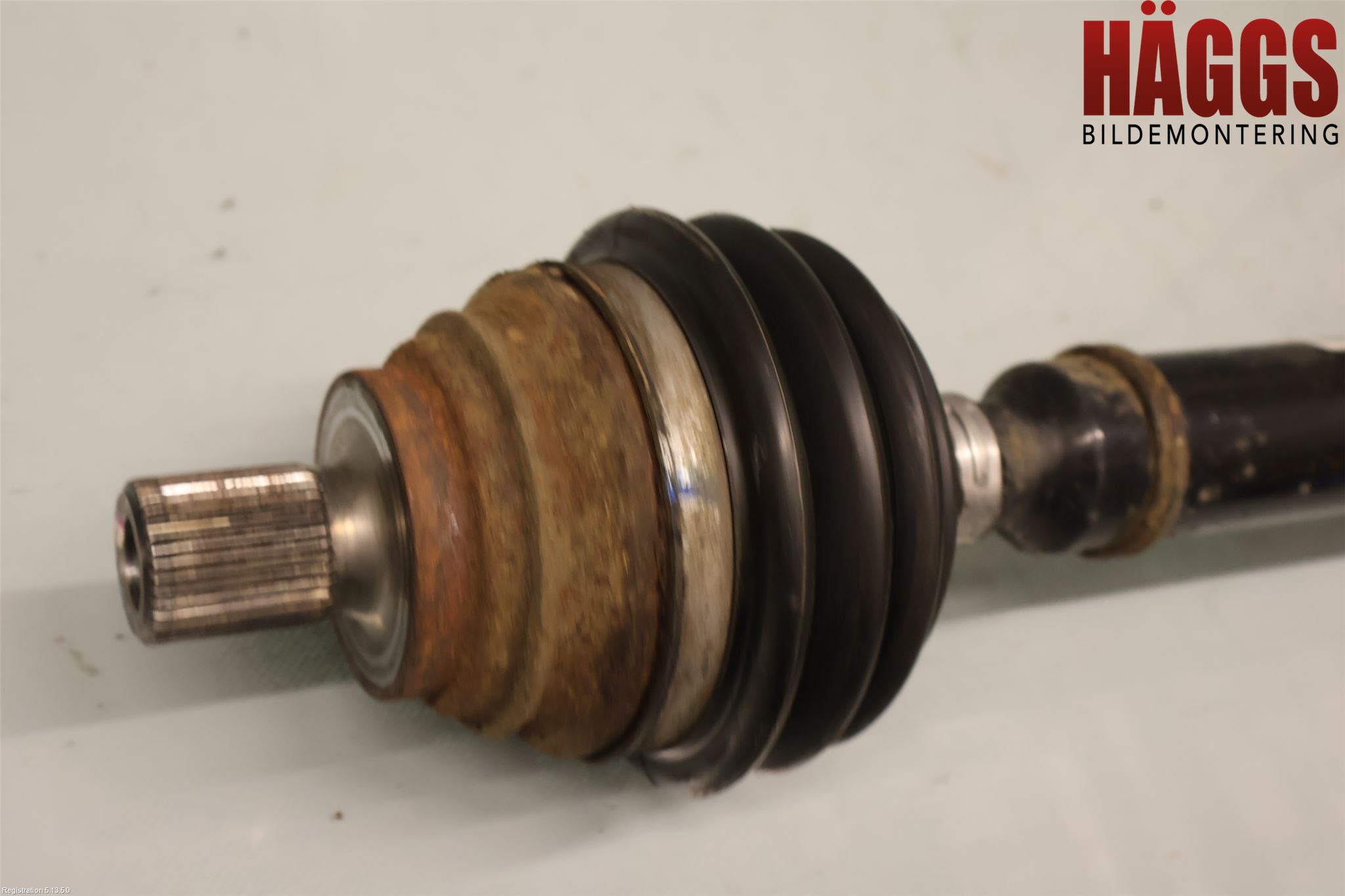 Volkswagen VW GOLF VI 09-13 Drivaxel Fram Höger