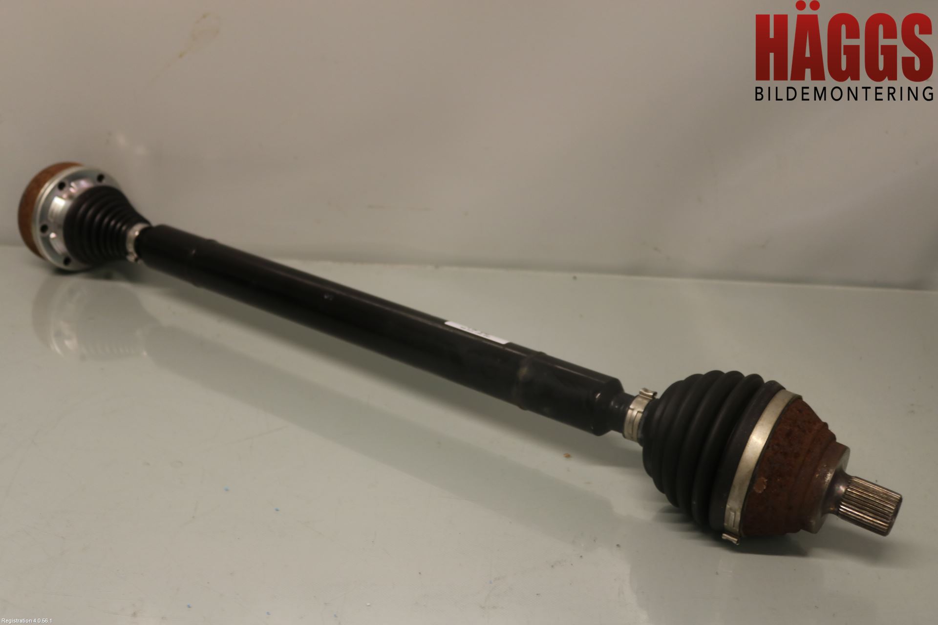 Volkswagen VW CADDY 16-20 Drivaxel Fram Höger