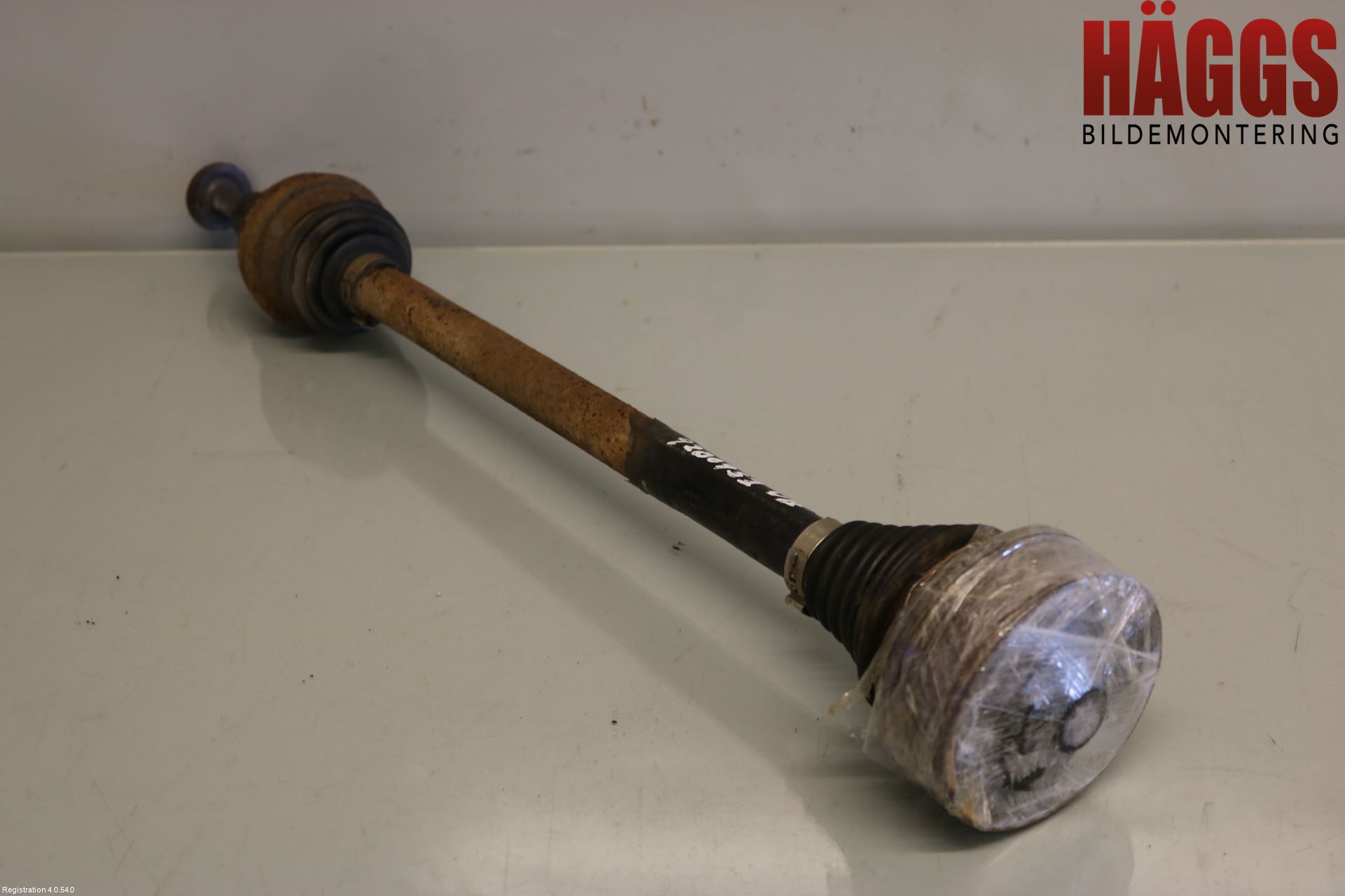 Skoda SUPERB 09-15 Drivaxel Bak Vänster