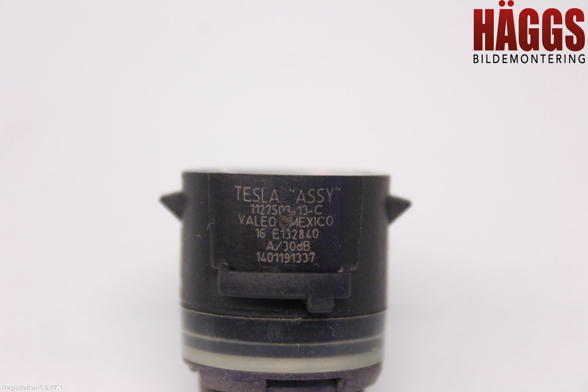 Tesla MODEL 3 17- Parkeringshjälp Backsensor