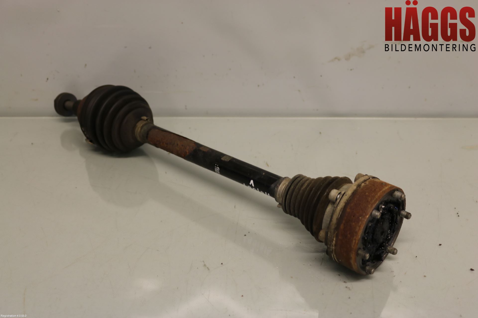 Volkswagen VW GOLF V 04-09 Drivaxel Fram Vänster