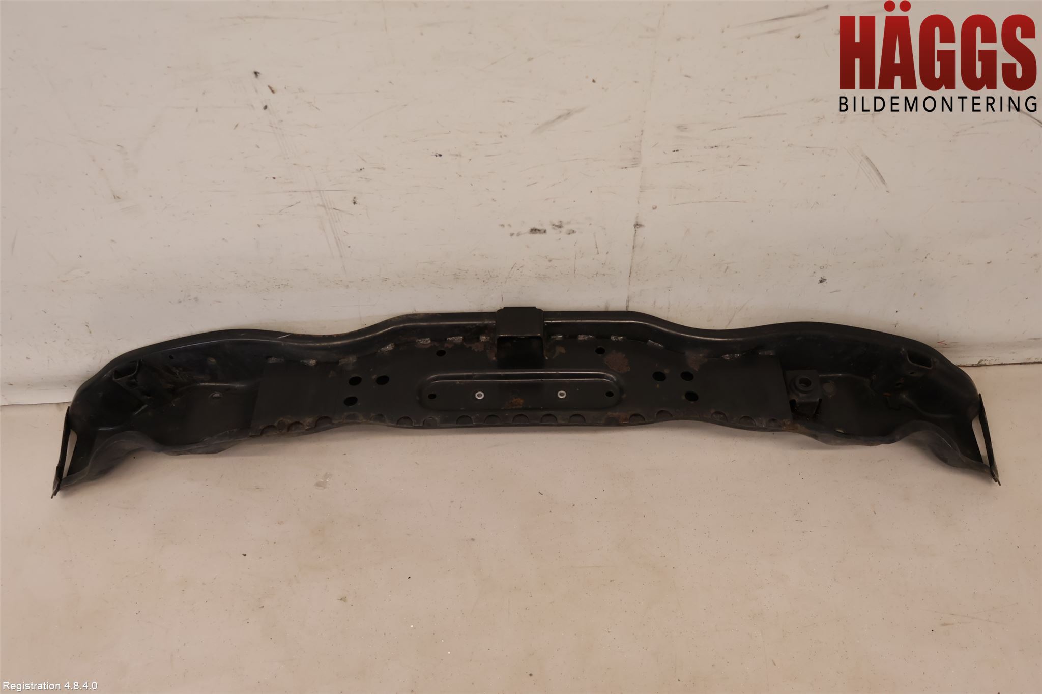 BMW 6 E63/64    02-10 Stötfångarbalk Bak