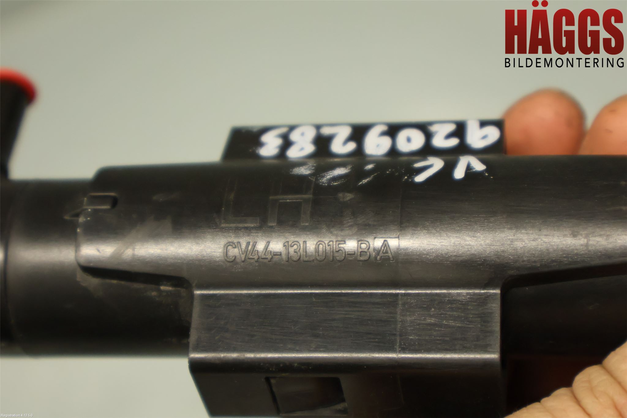 Ford KUGA 13-16 Spolarmunstycke Strålkastare