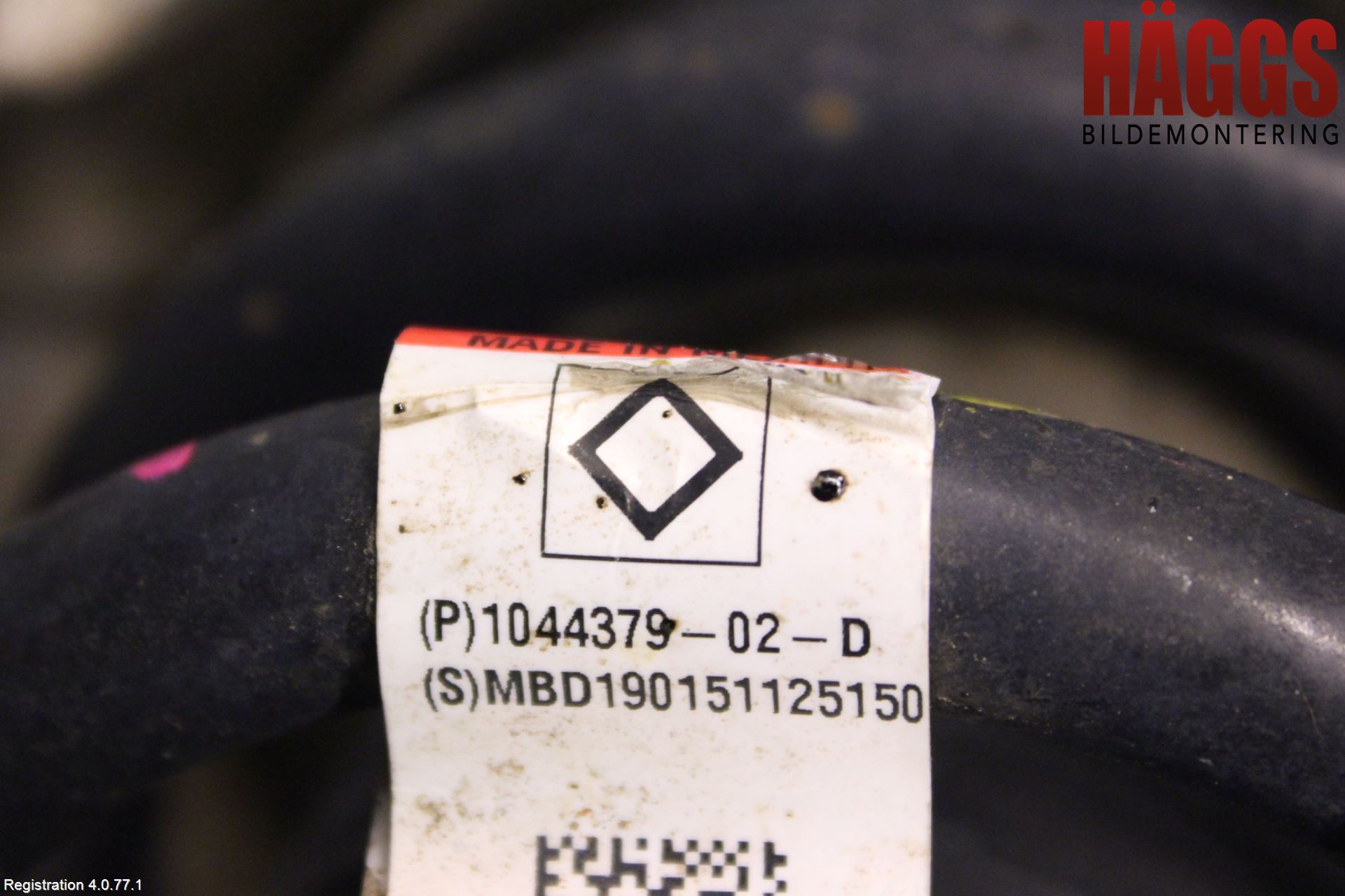 Tesla MODEL 3 17- Fjäderben Fram Höger