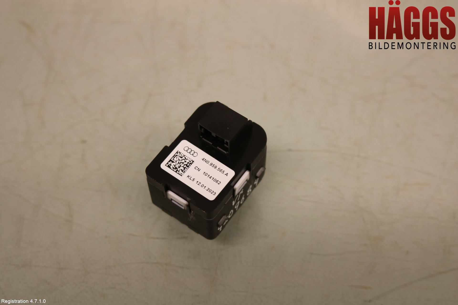 Audi A6 F2/C8 19- Strömställare Spegel