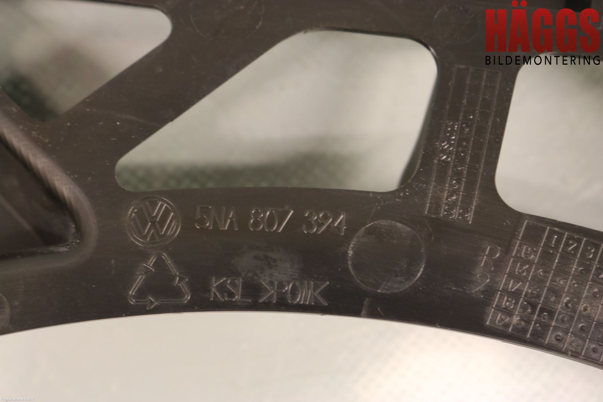 Volkswagen VW TIGUAN 16-24 Stötfångarfäste Bak Hö