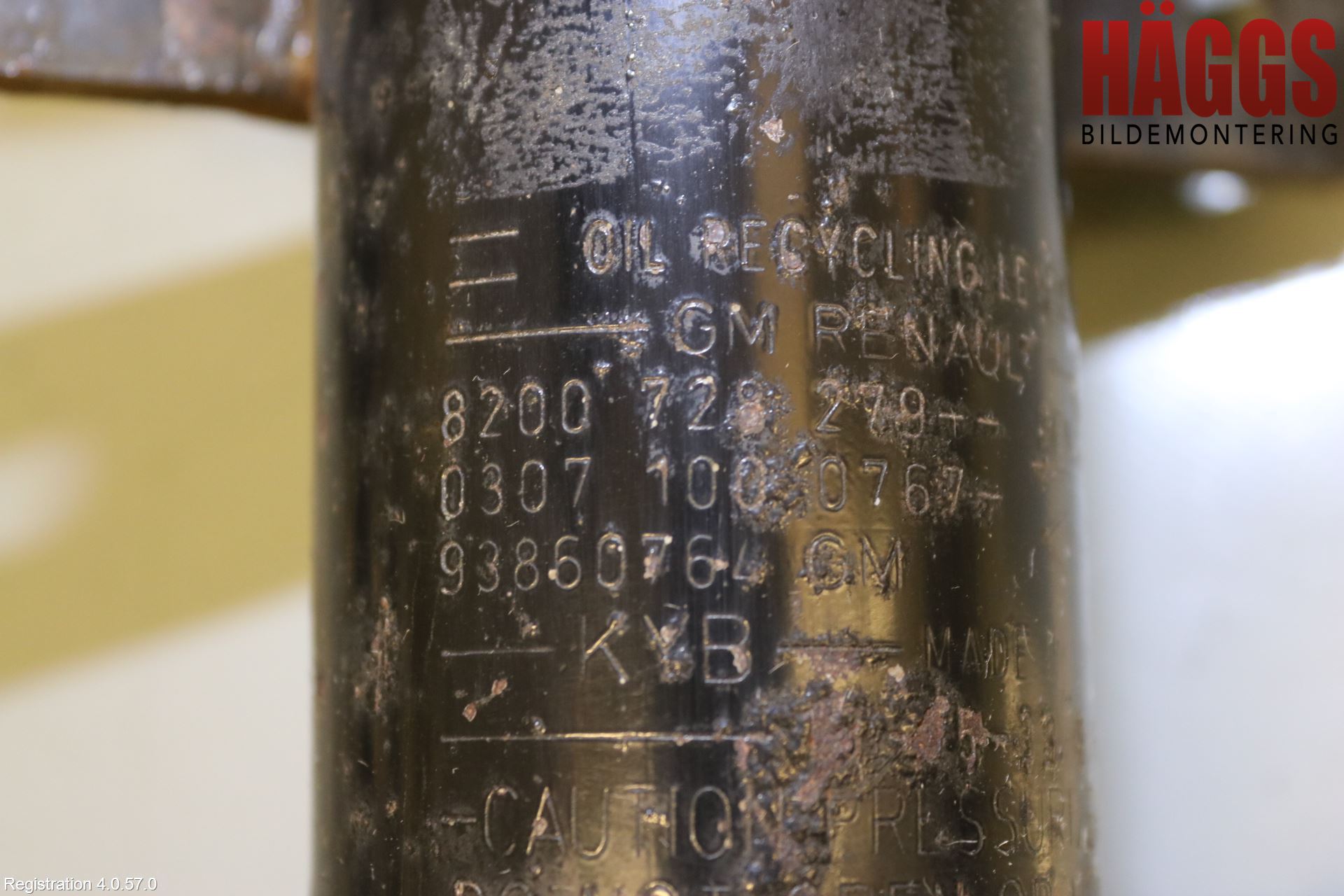 Opel VIVARO 01-14 Fjäderben Fram Höger