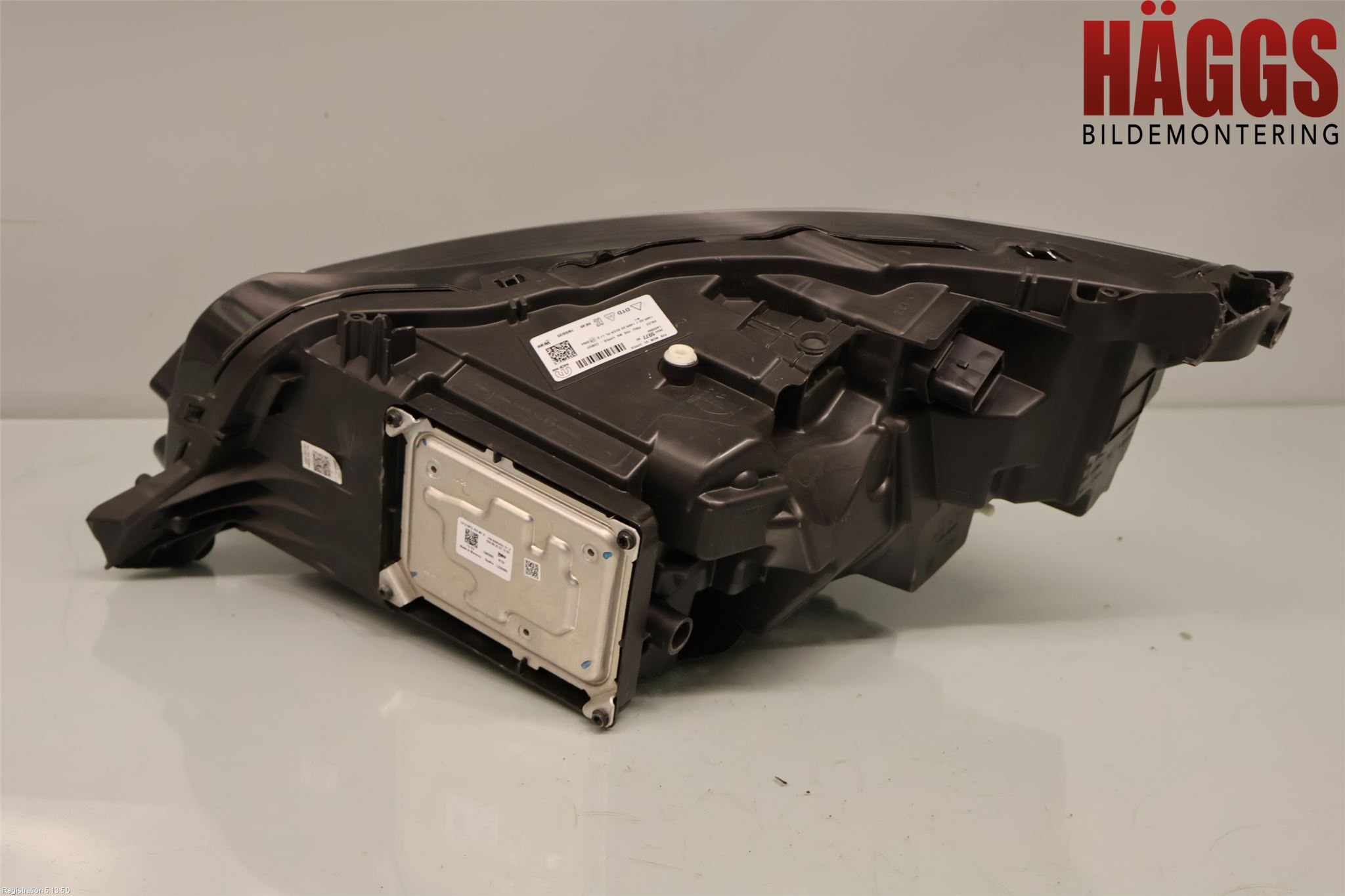Peugeot 2008/E-2008 20- Strålkastare Höger