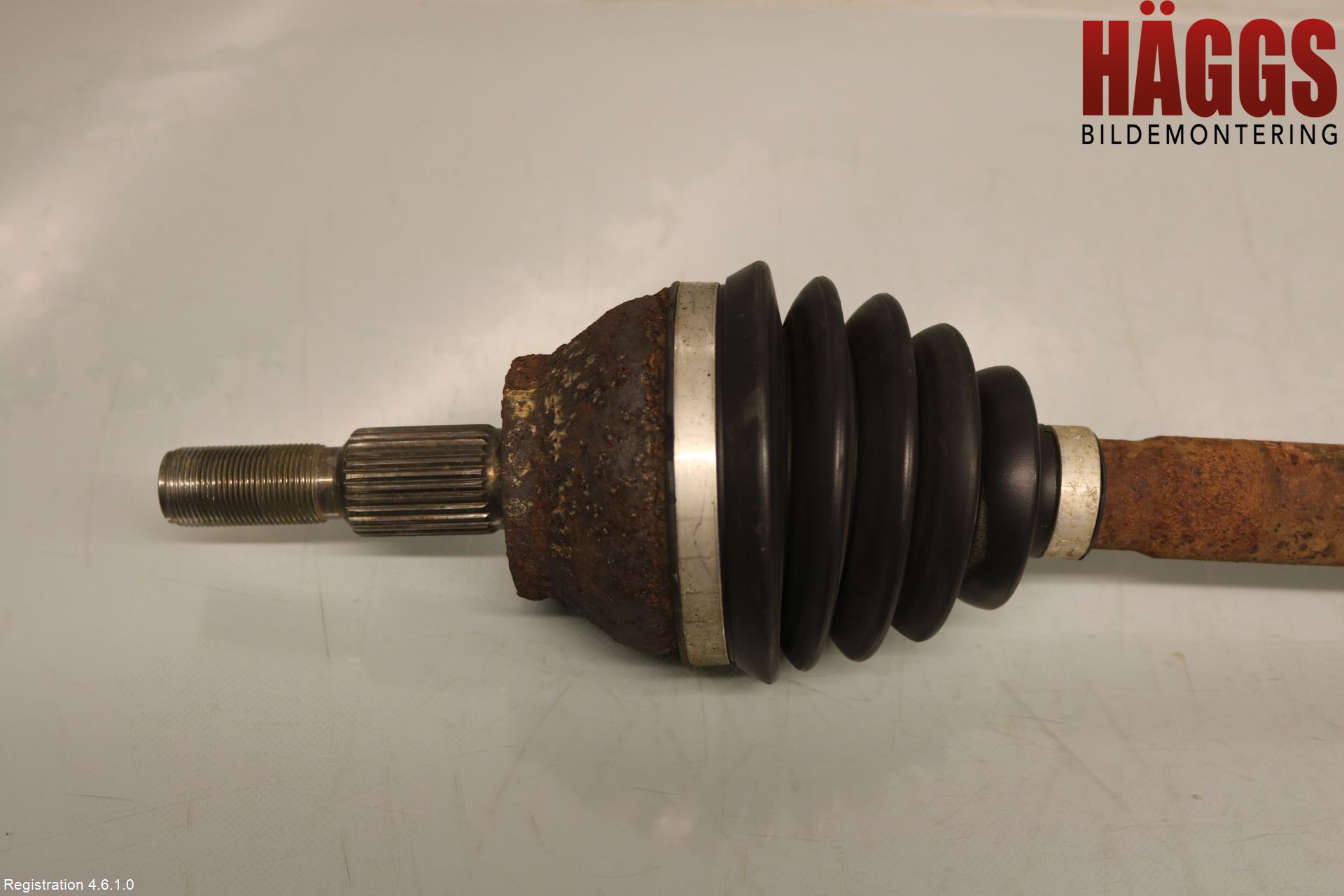 Ford KUGA 13-16 Drivaxel Fram Vänster