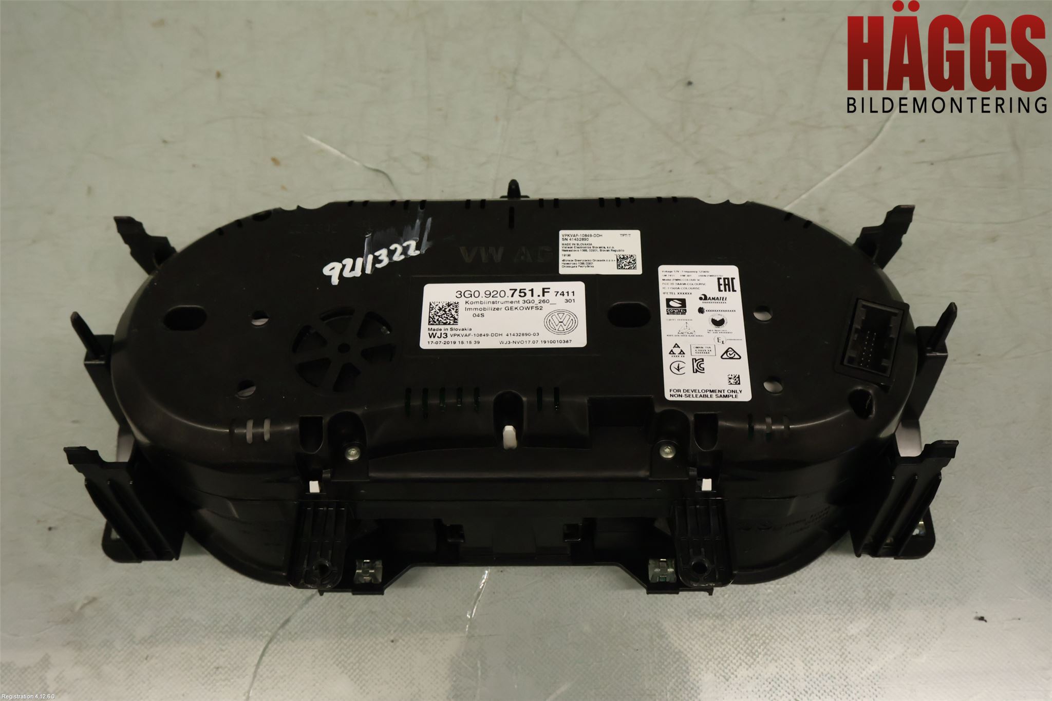 Volkswagen VW PASSAT 20-24 Instrument Komb