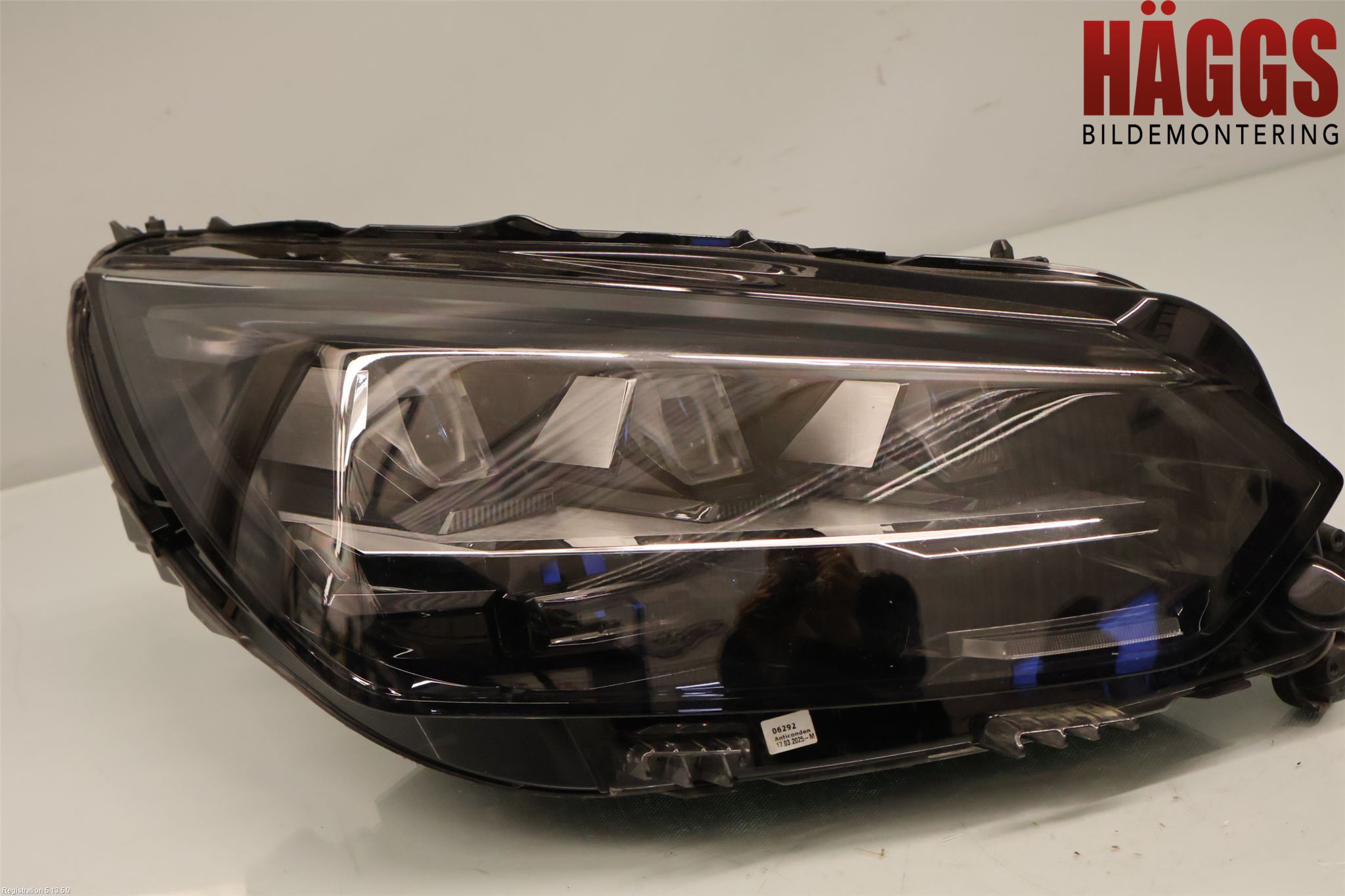 Peugeot 2008/E-2008 20- Strålkastare Höger