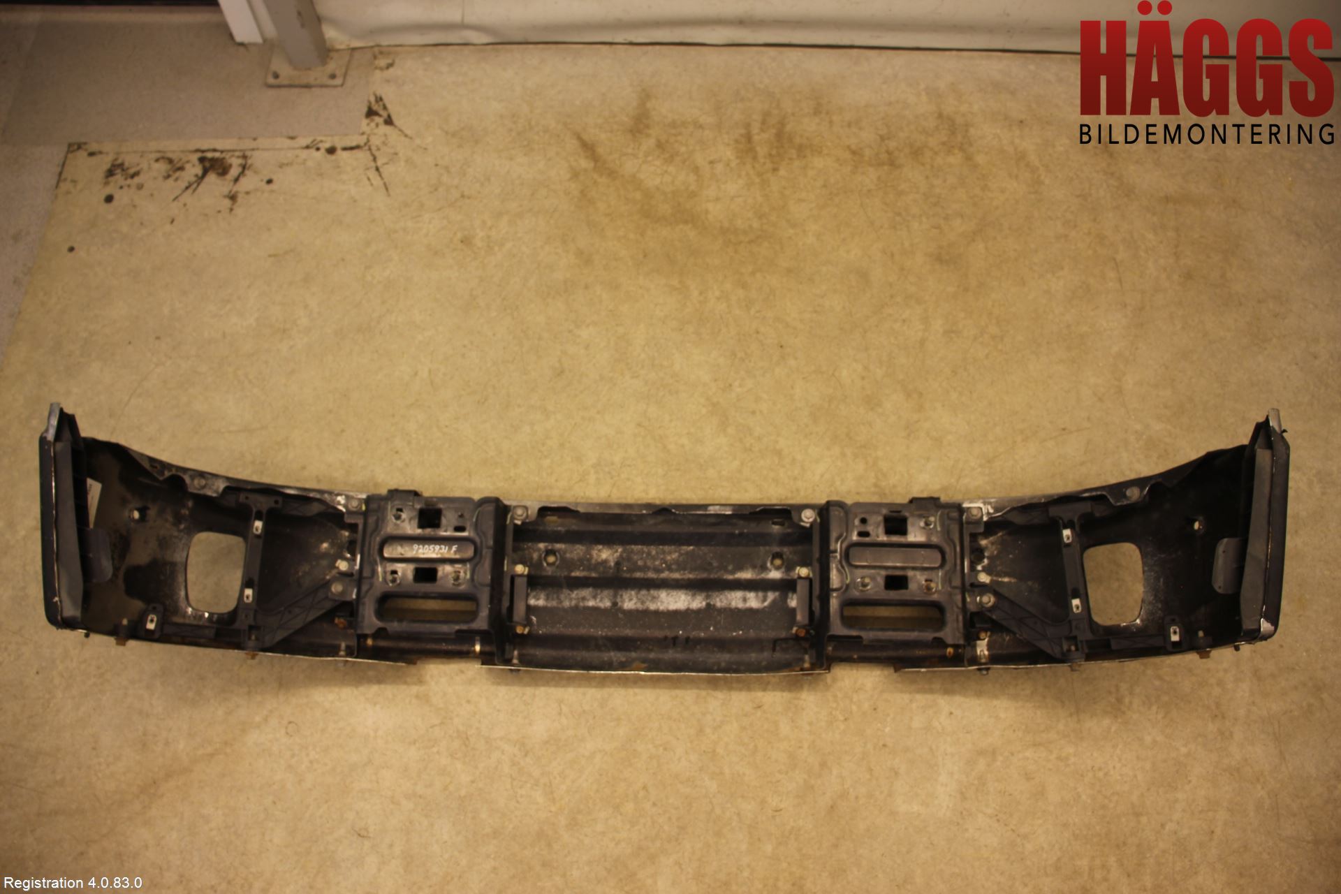 Dodge PICK UP RAM 81- Stötfångarbeklädnad Fram