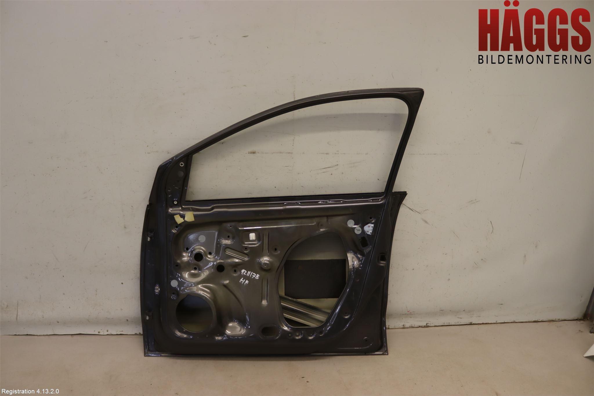 Volkswagen VW POLO 10-17 Dörr Fram Höger