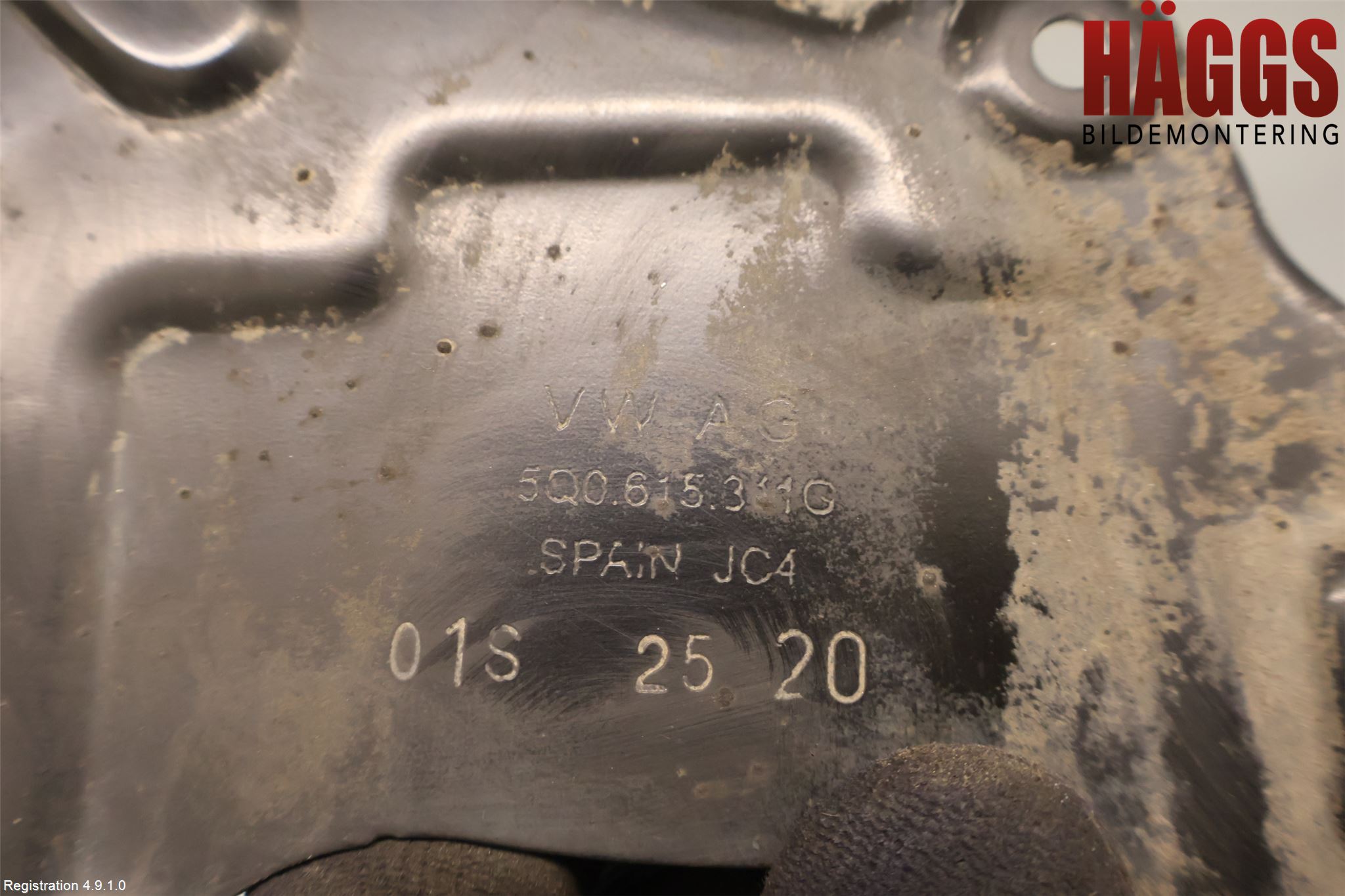 Volkswagen VW PASSAT 20-24 Bromssköld Fram