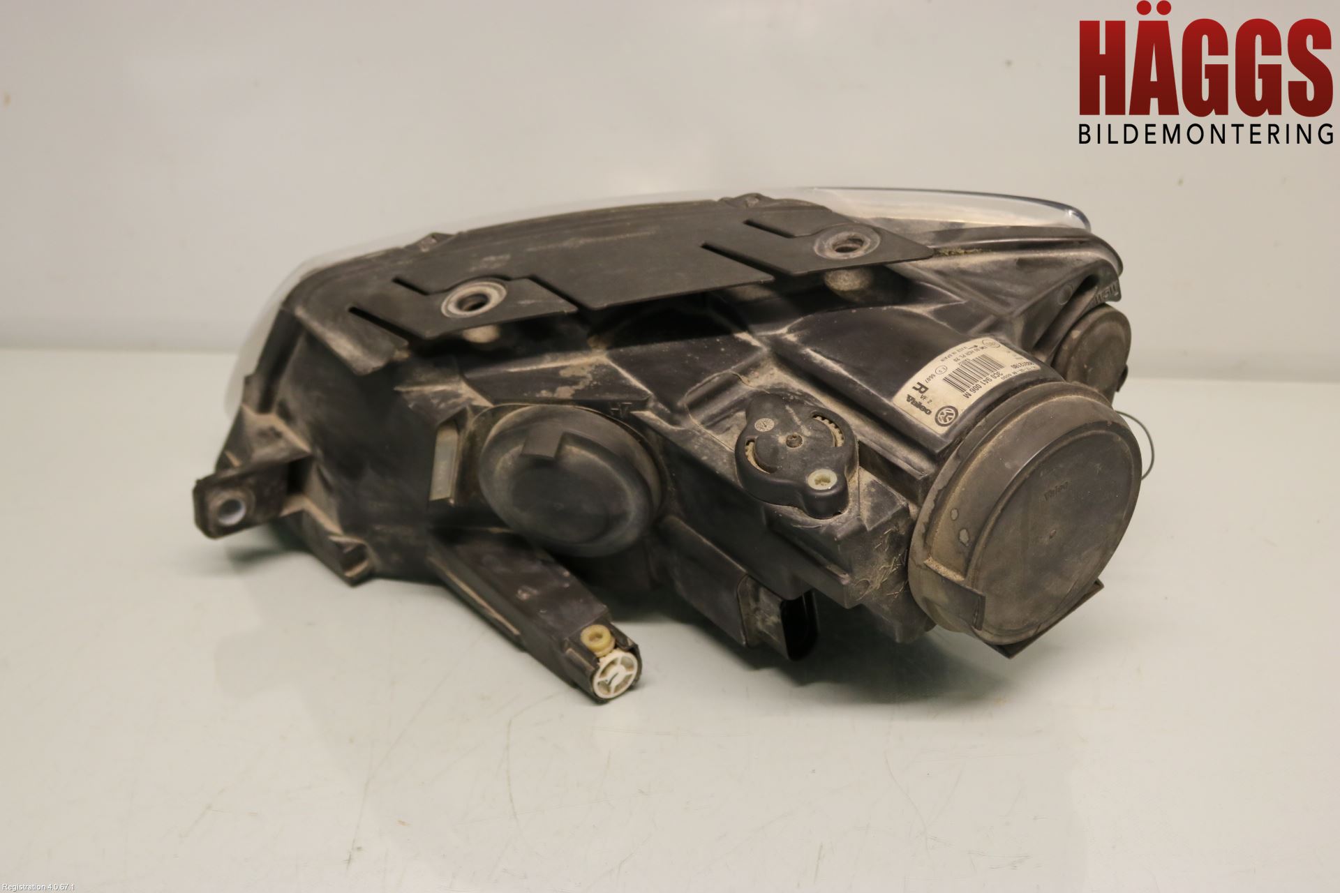 Volkswagen VW PASSAT 05-11 Strålkastare Höger