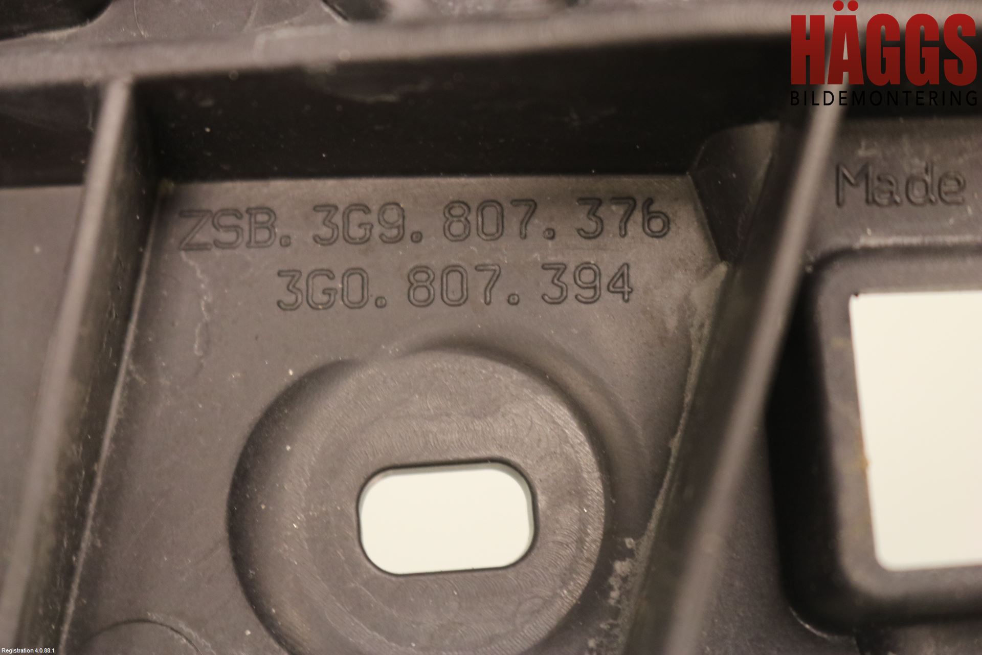 Volkswagen VW PASSAT 15-19 Stötfångarfäste Bak Hö