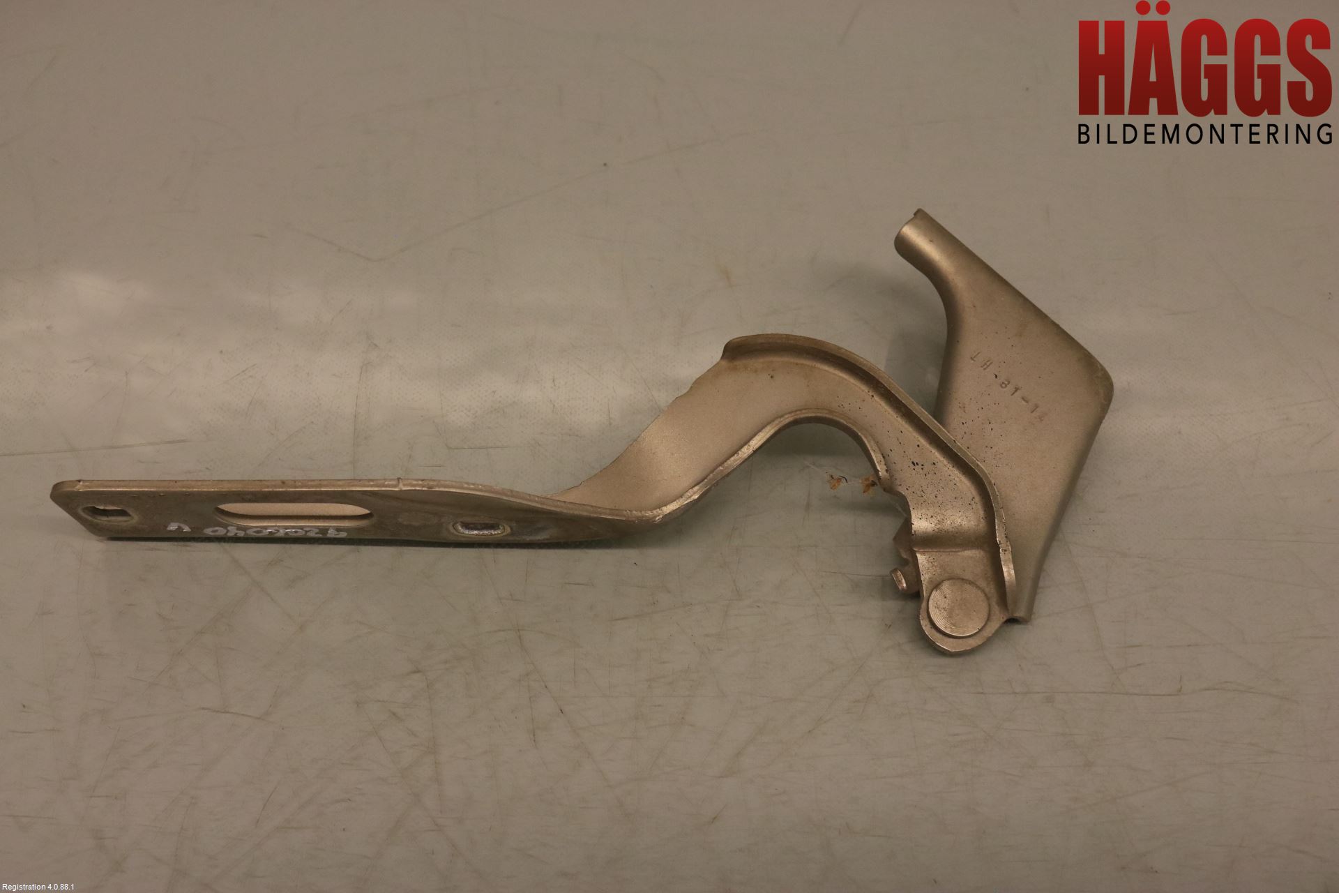 Seat LEON 13-20 Huvgångjärn