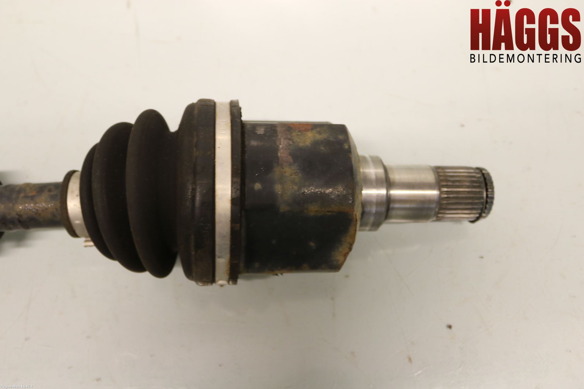 Hyundai i40 08-15 Drivaxel Fram Vänster