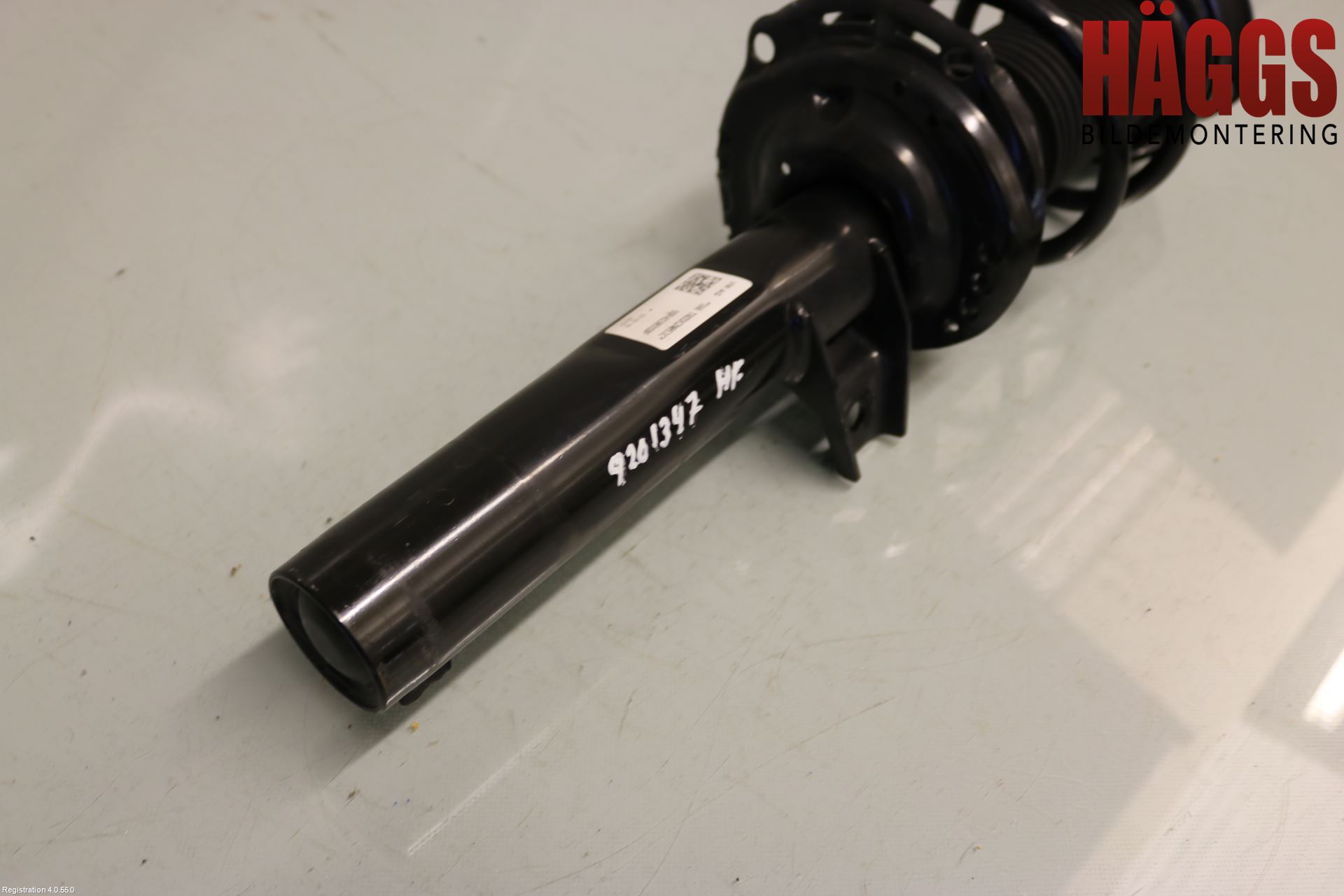 Audi Q3 F3 19- Fjäderben Fram Höger