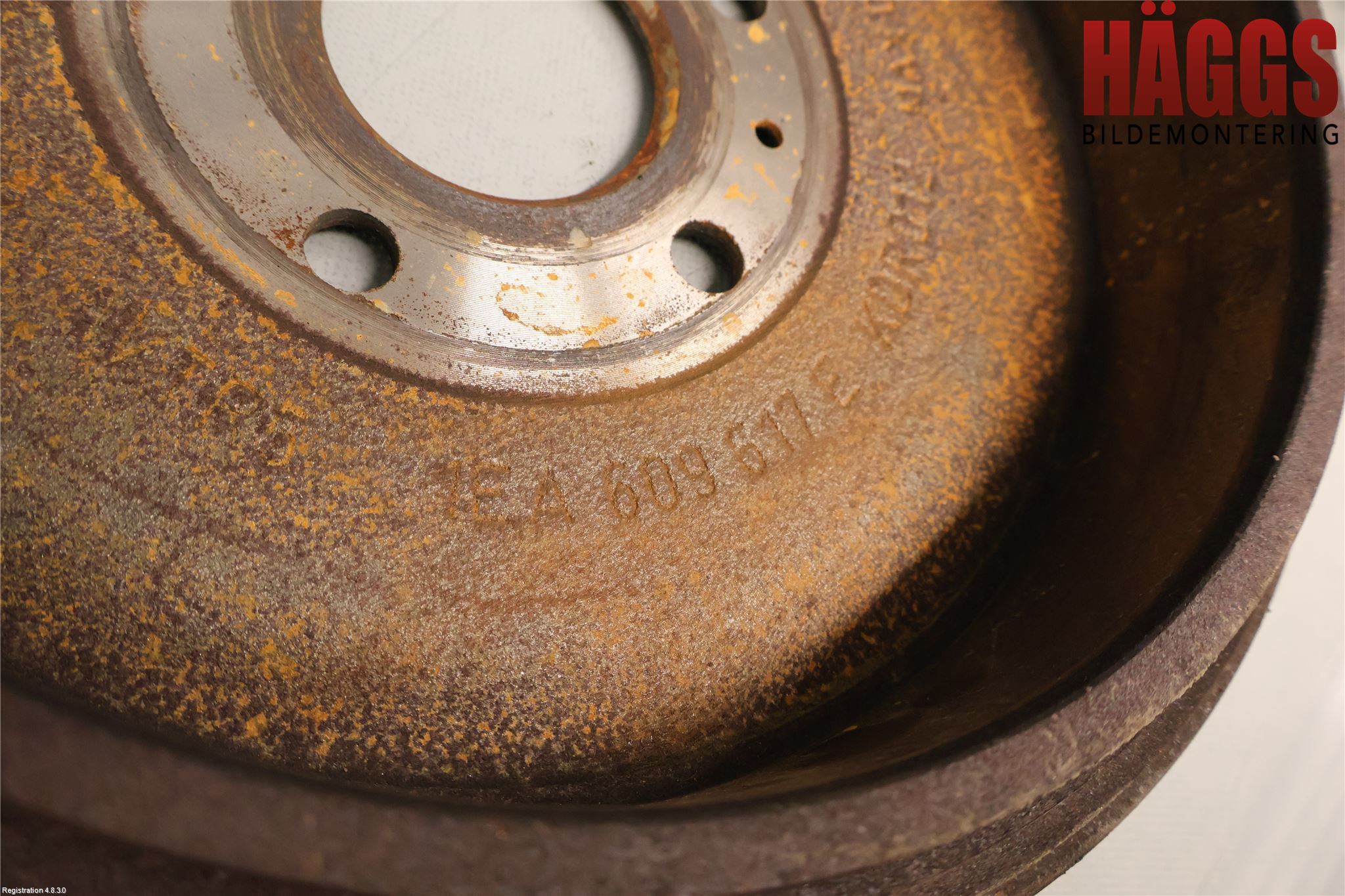 Audi Q4 E-TRON FZ 22- Bromstrumma Bak